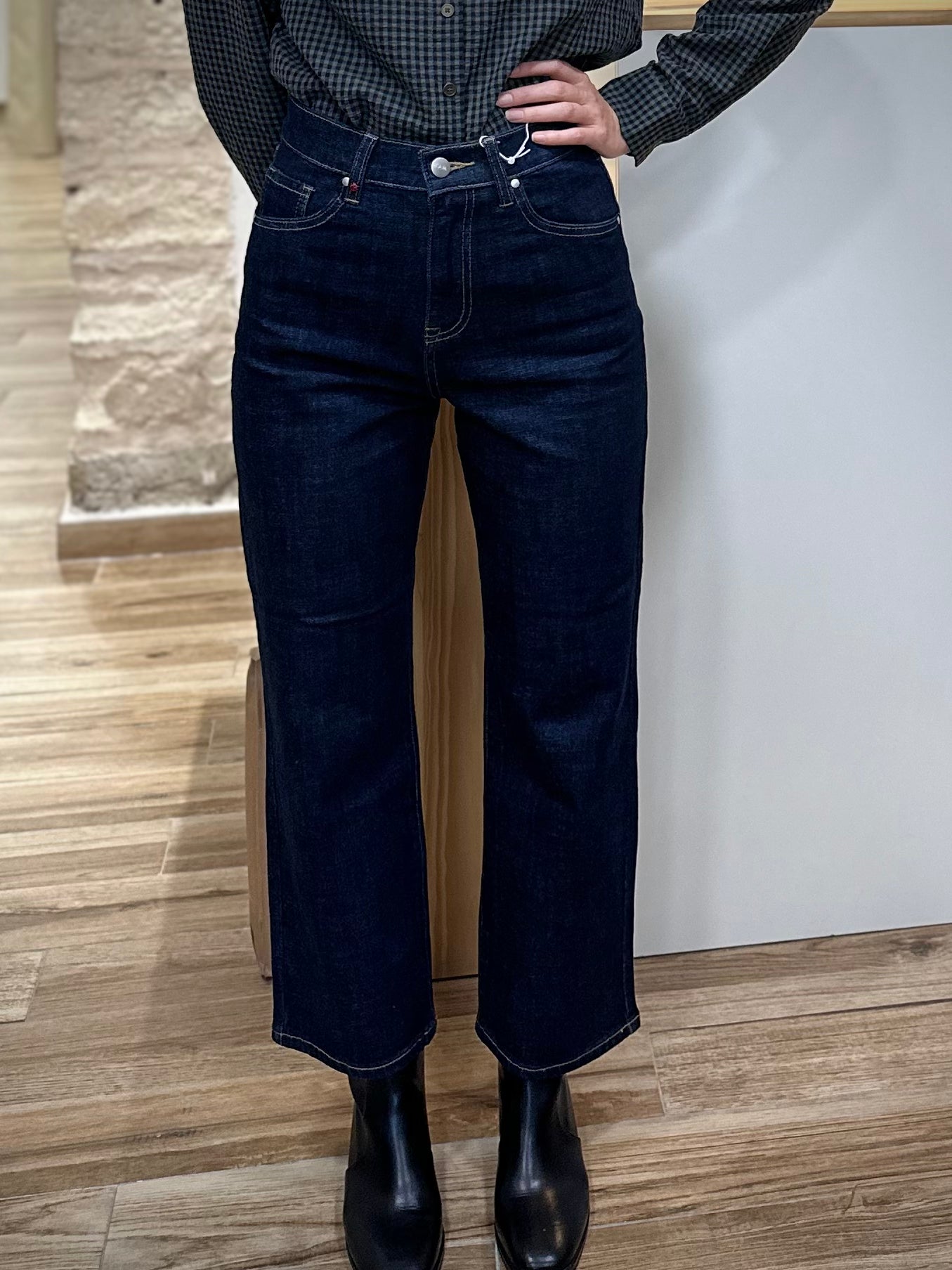Jean droit indigo coupe cropped femme