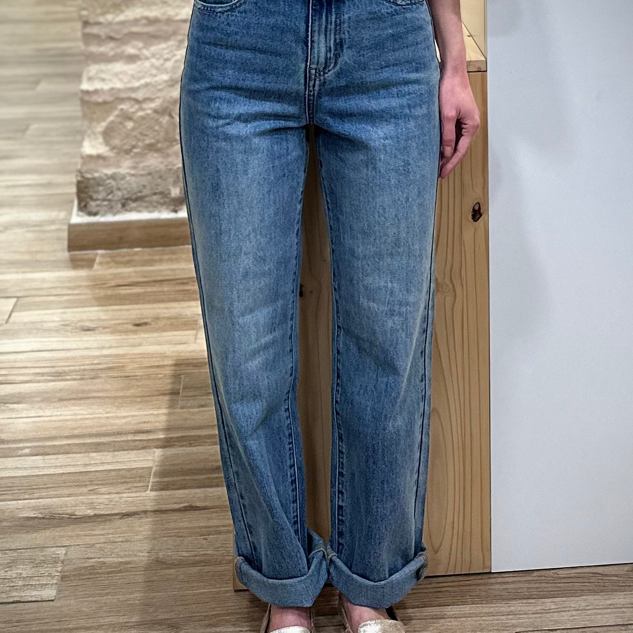 Jean droit long femme silhouette élancée