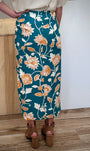 Jupe bohème chic avec imprimé floral coloré 