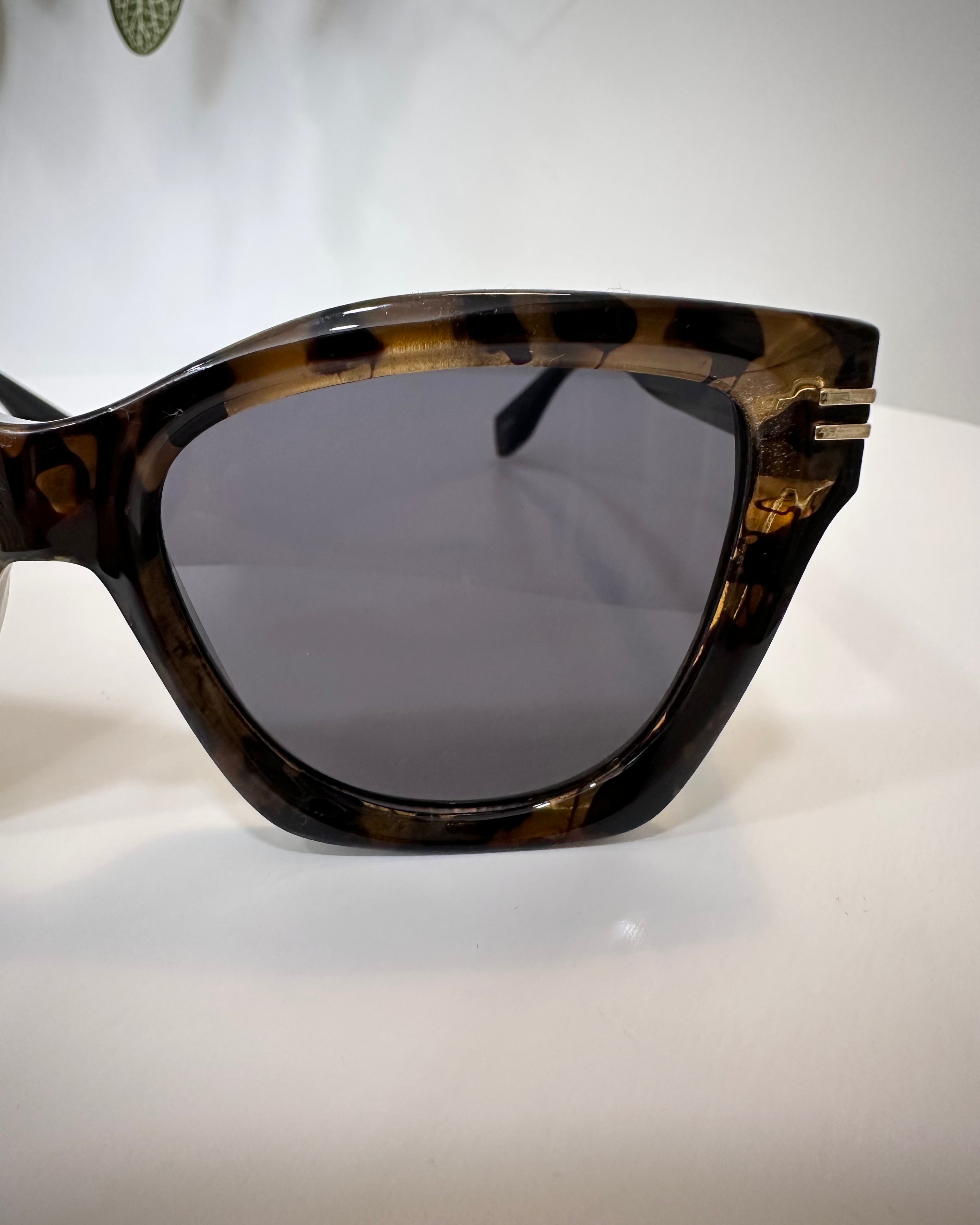 Lunettes oversize écaille dorée tendance 