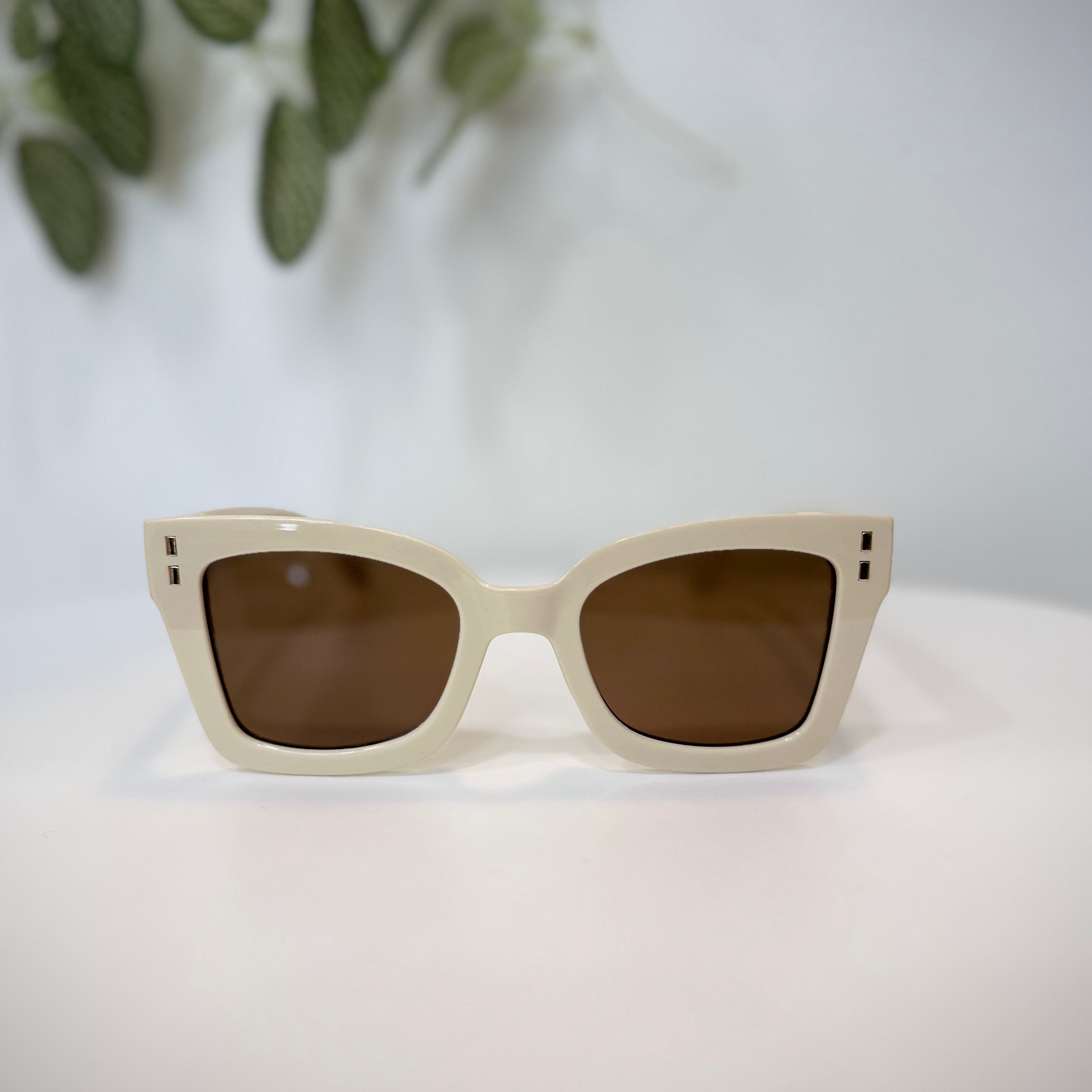 Lunettes de soleil IYU Design Mila crème
