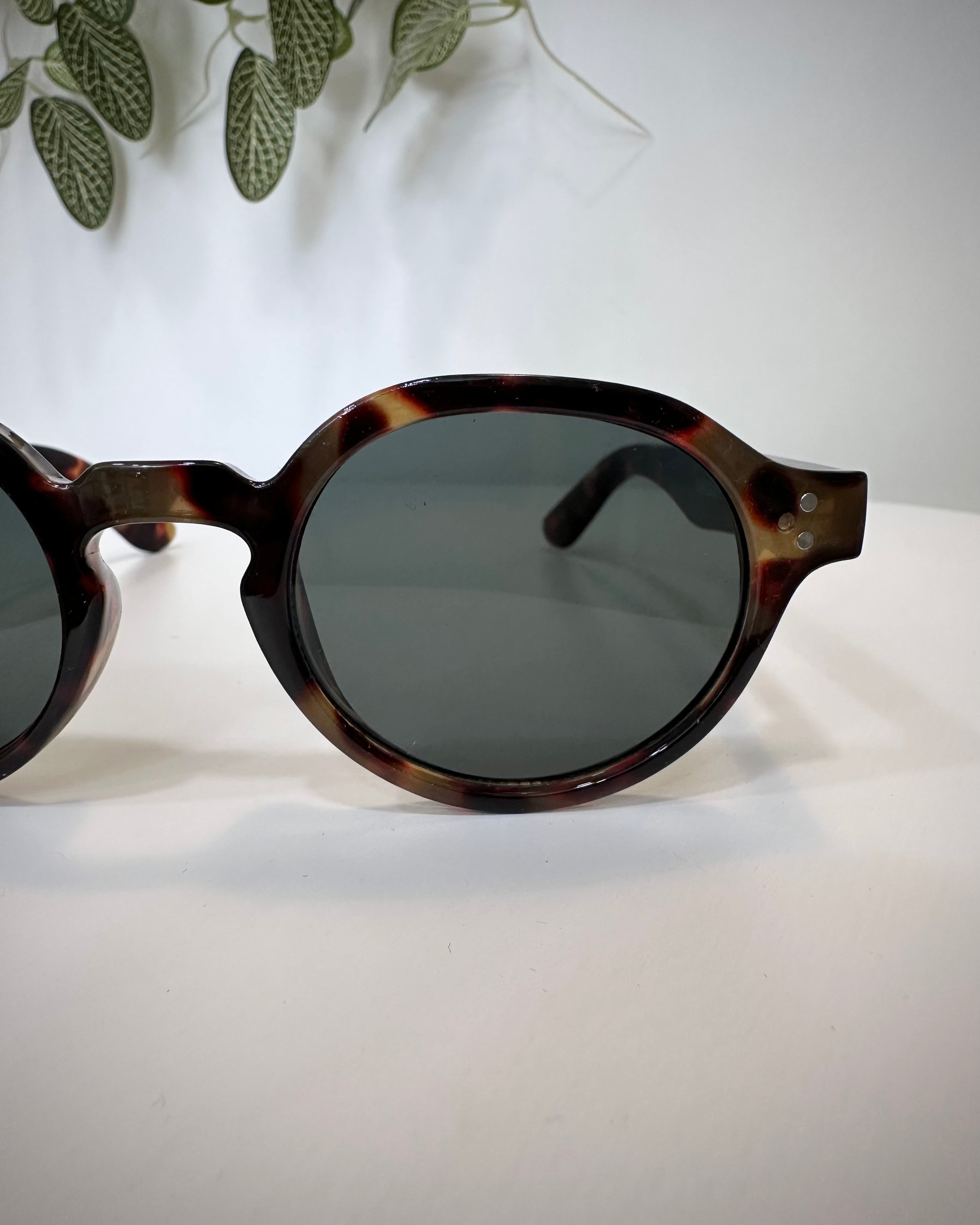 Lunettes rétro femme verres foncés catégorie 3 