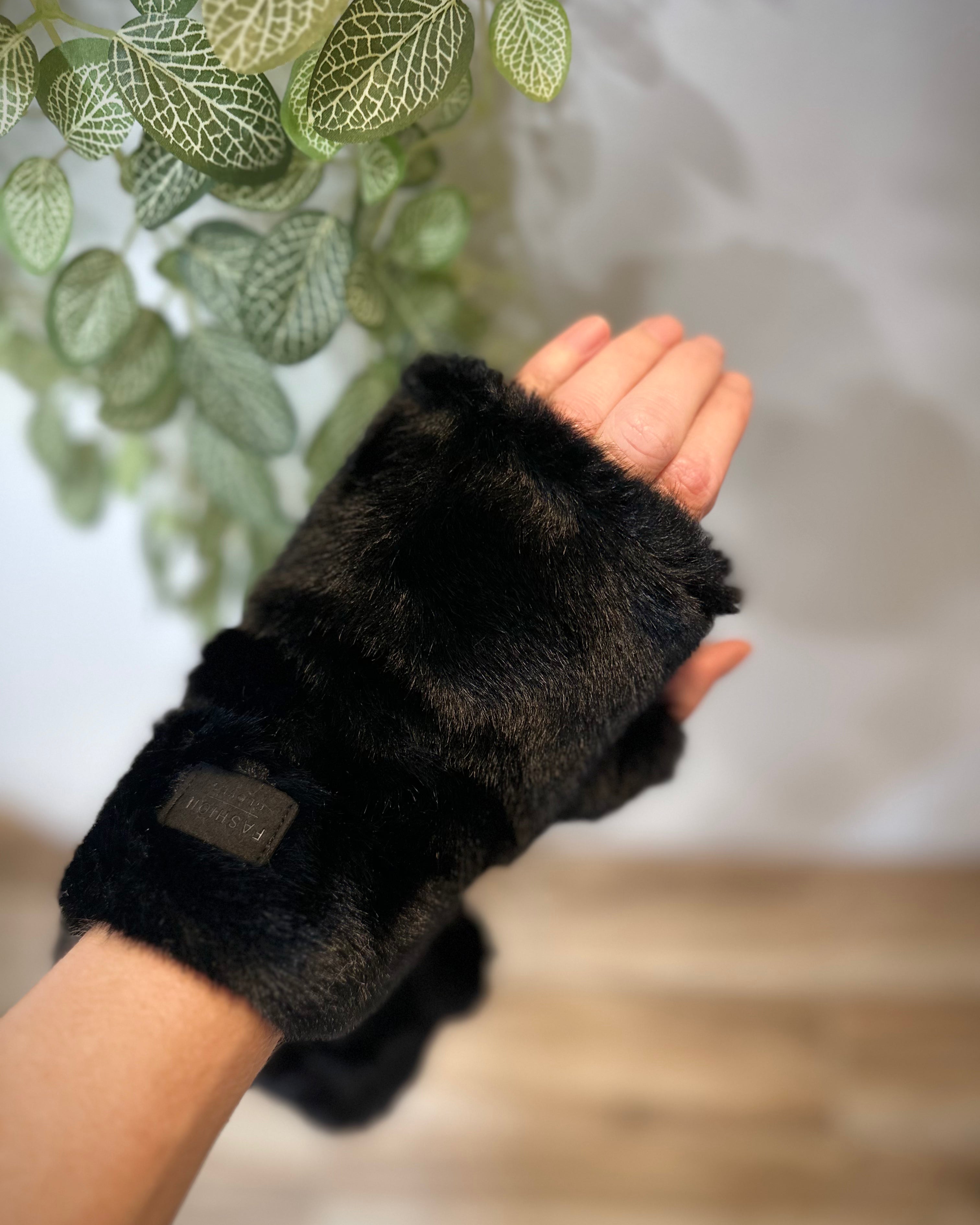 Mitaines femme hiver fausse fourrure noires