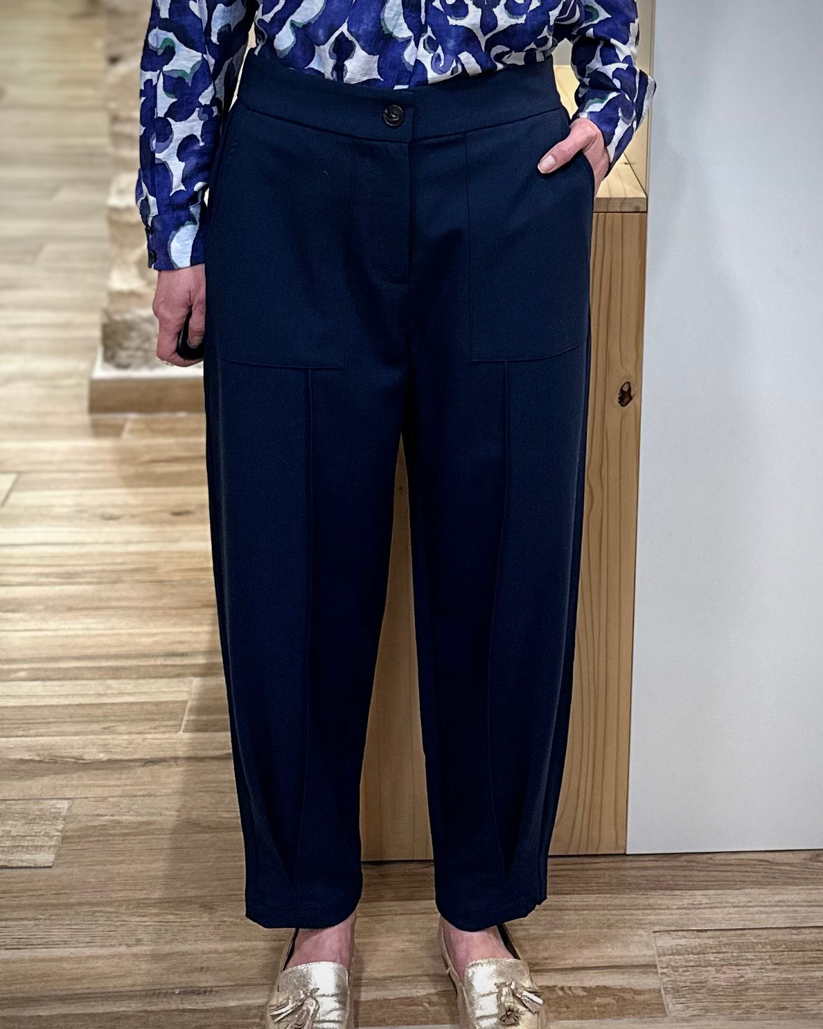 Pantalon bleu marine femme coupe barrel