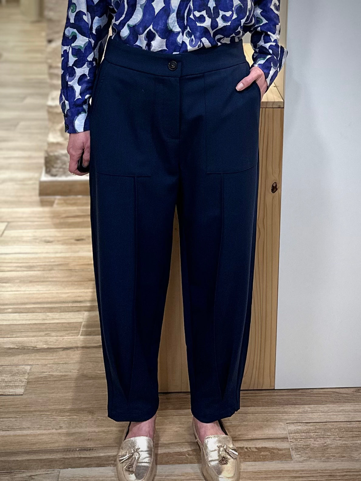 Pantalon bleu marine femme coupe barrel