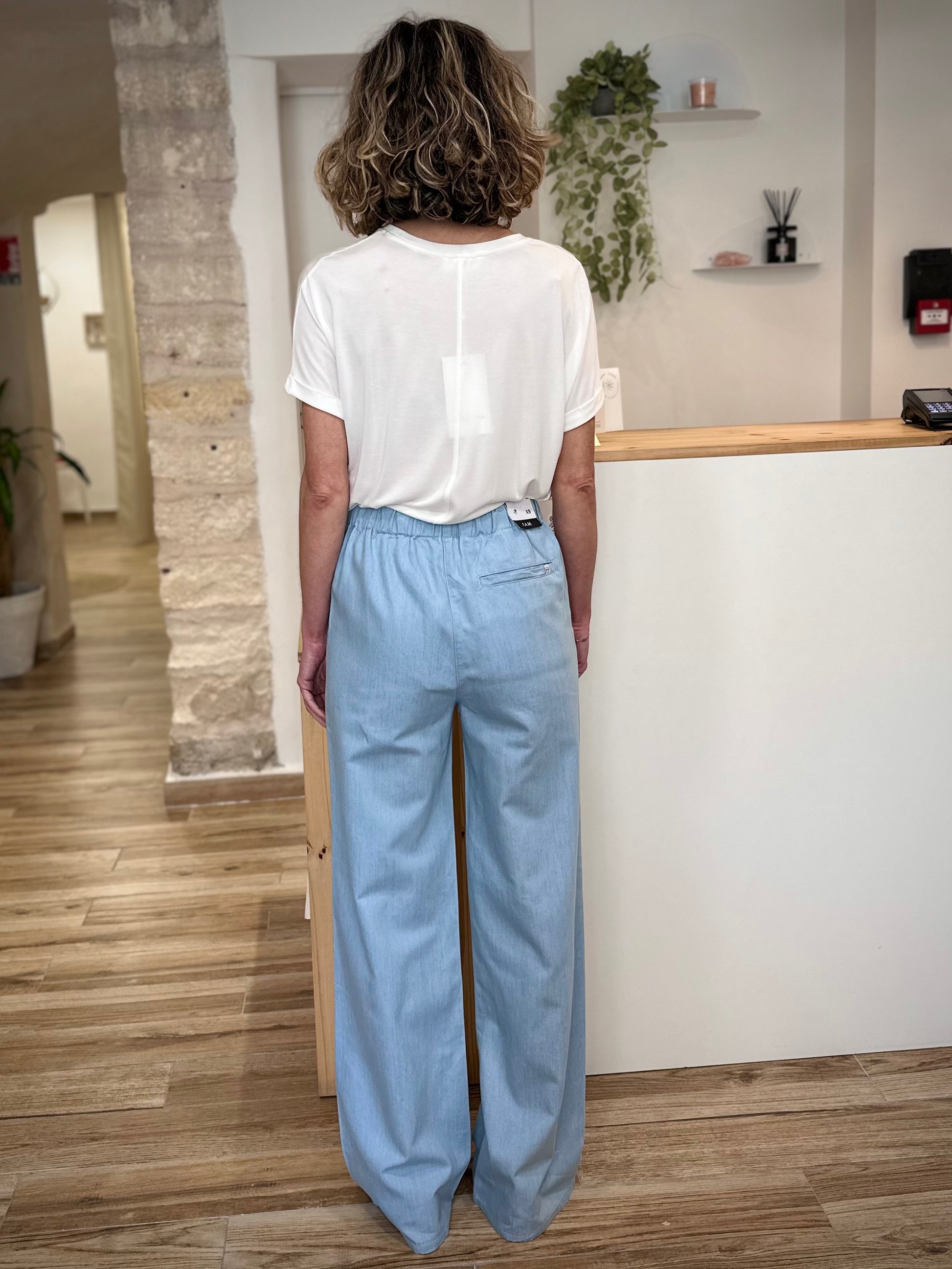 Pantalon été femme coupe fluide et confortable de dos