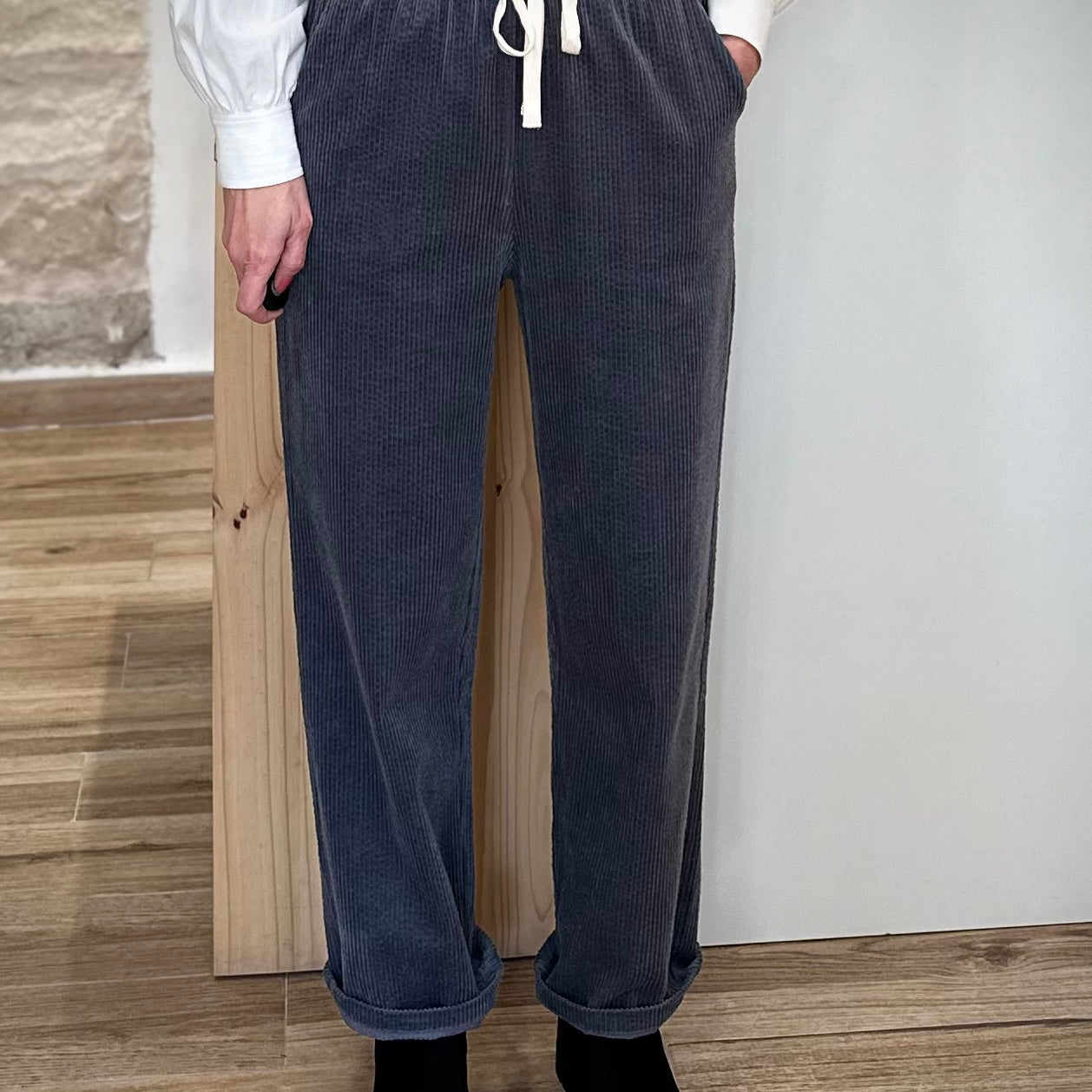 Pantalon LIBERTY coupe droite jambe large