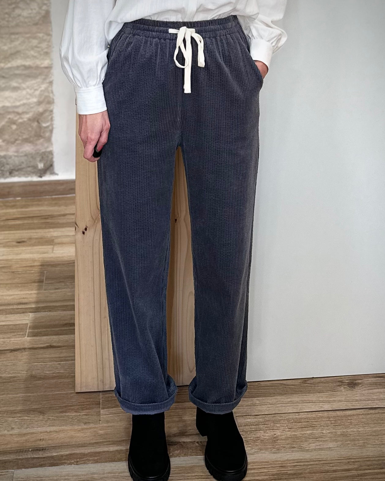 Pantalon LIBERTY coupe droite jambe large