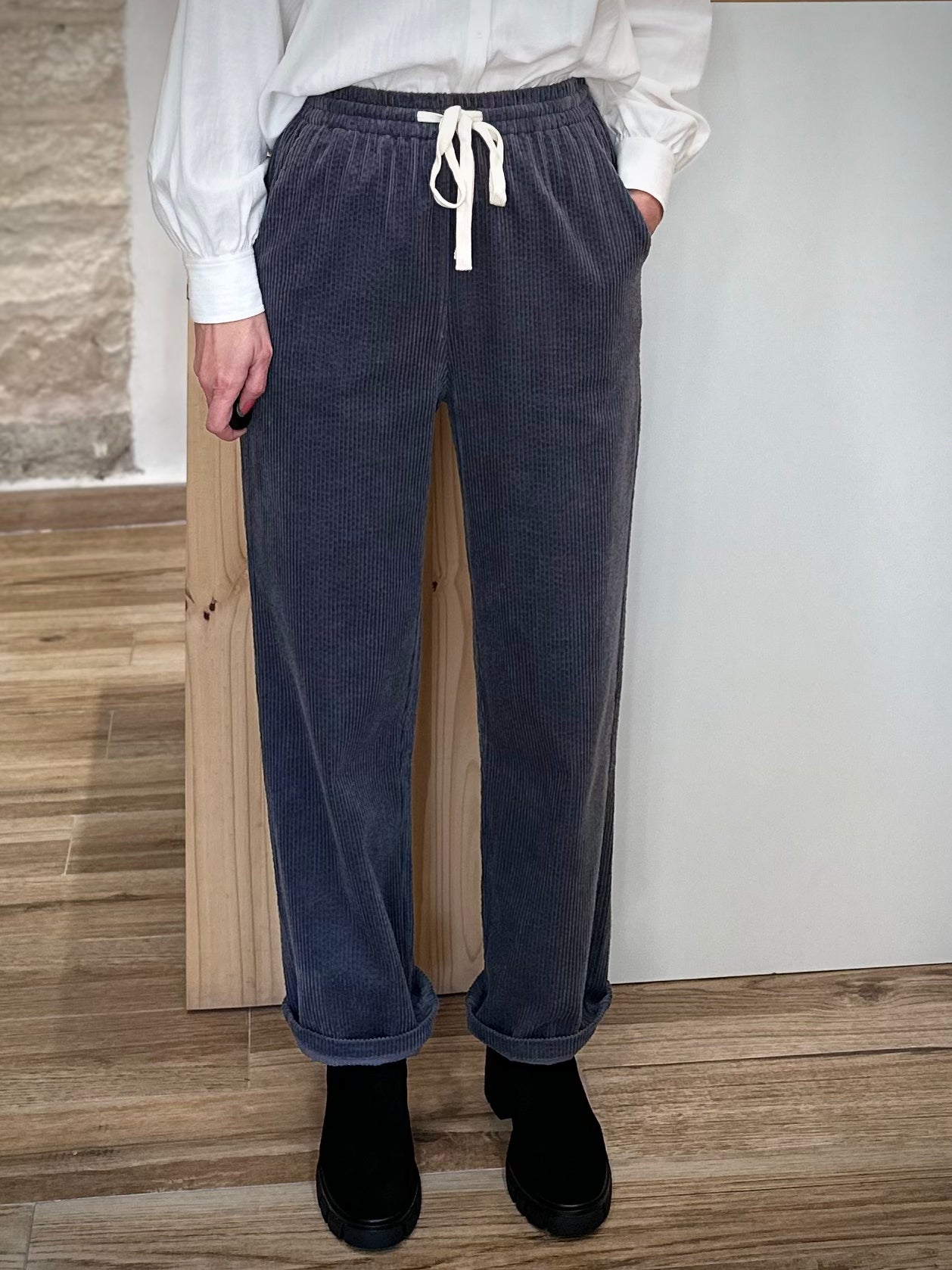 Pantalon LIBERTY coupe droite jambe large