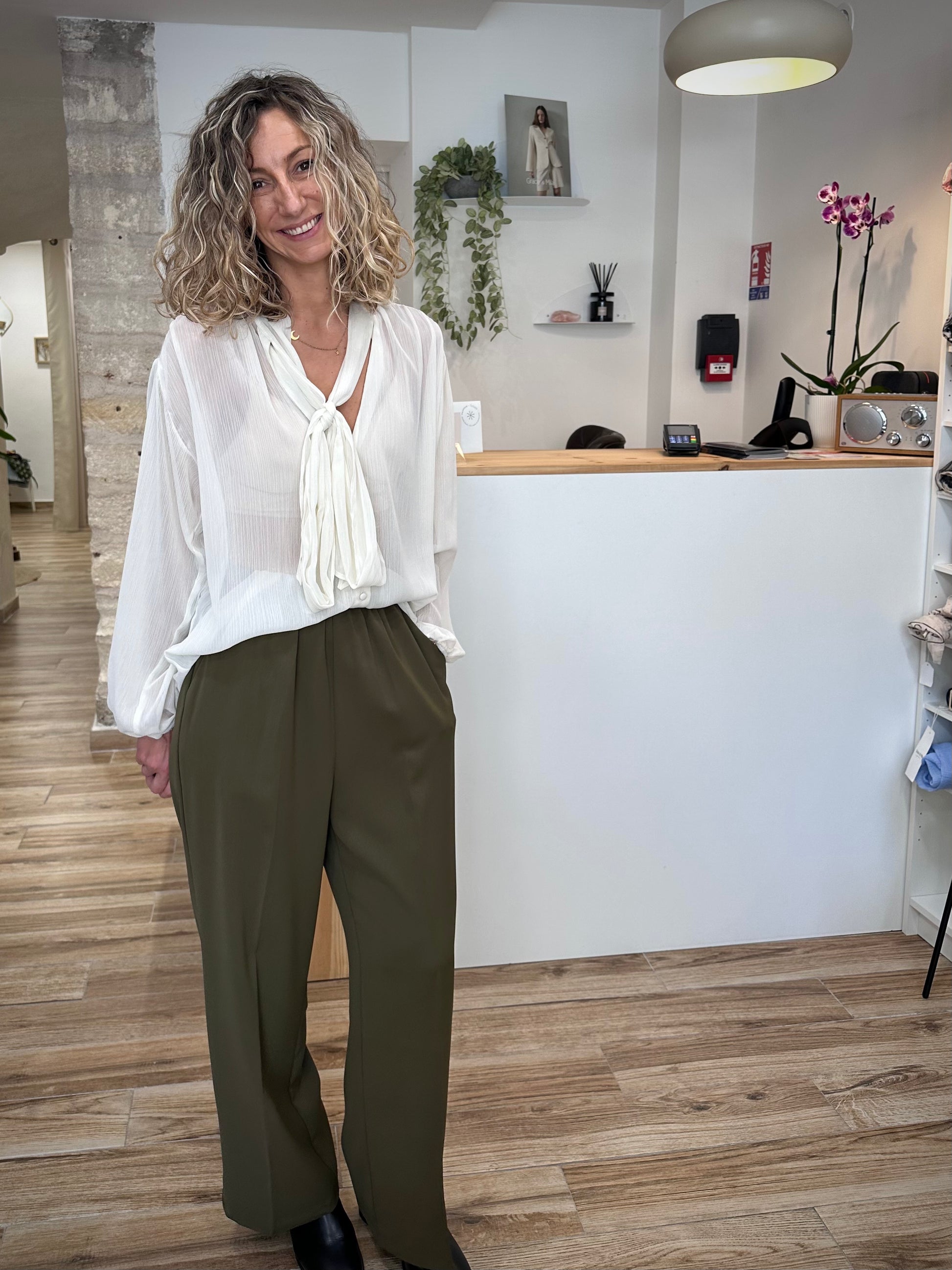 Pantalon vert forêt taille élastiquée décontracté chic