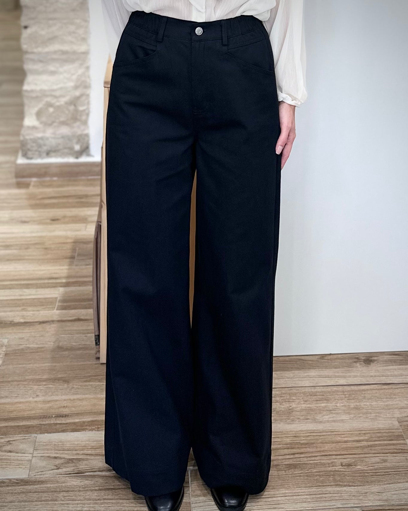 Pantalon noir élégant à taille haute