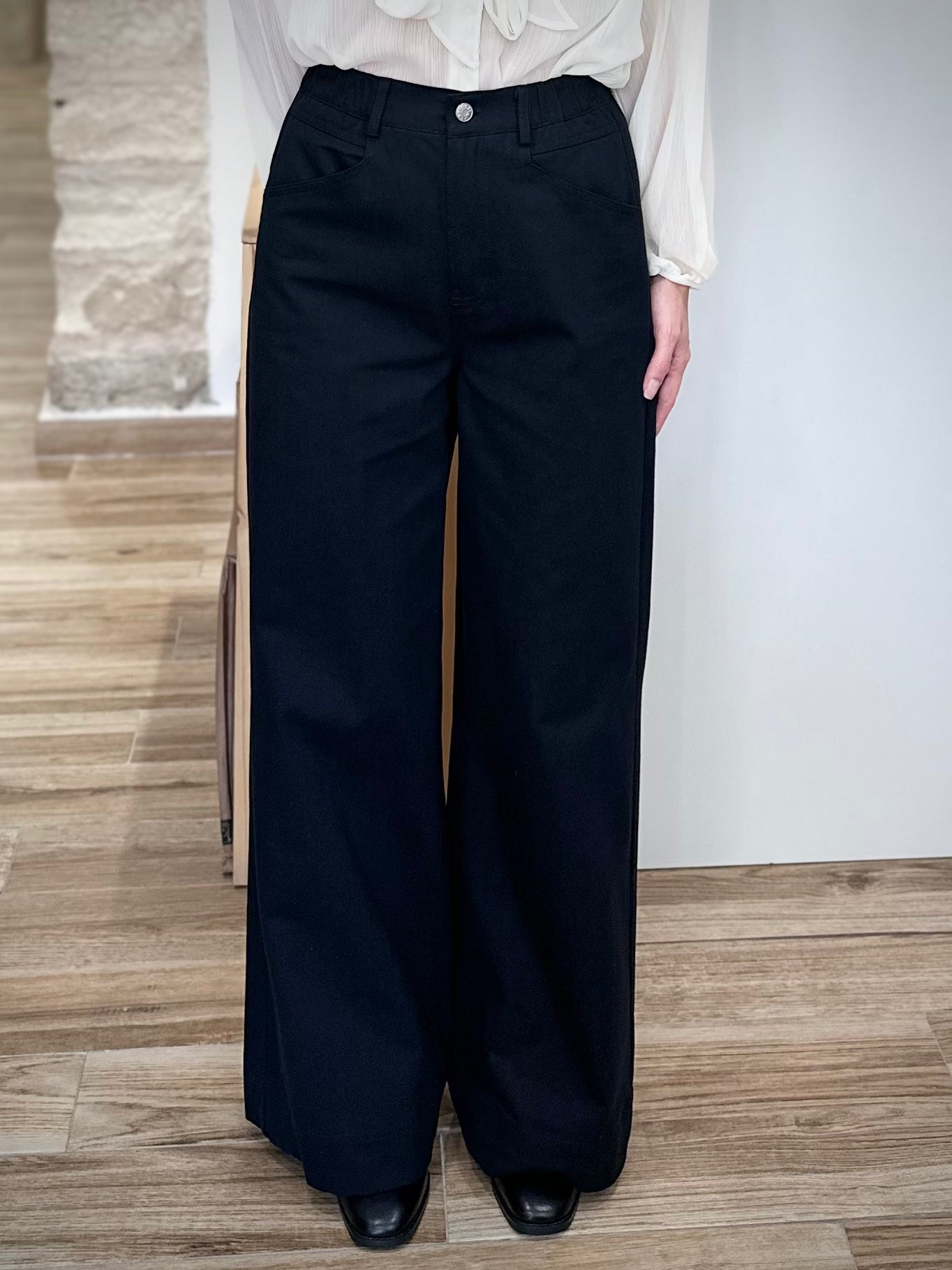 Pantalon noir élégant à taille haute
