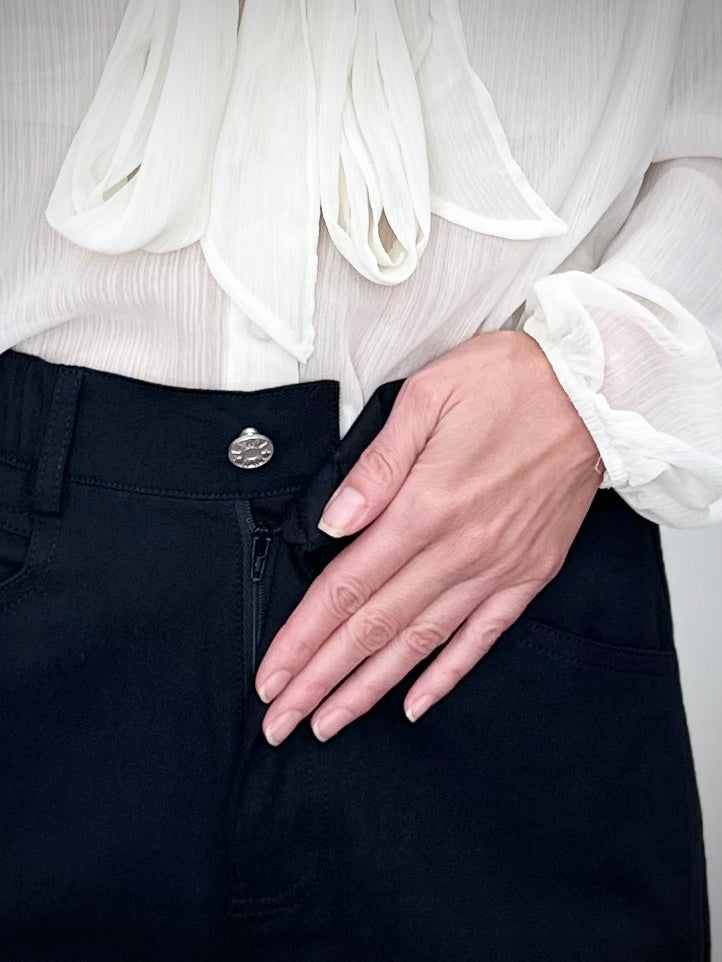 Détail braguette zippée pantalon Palmire noir