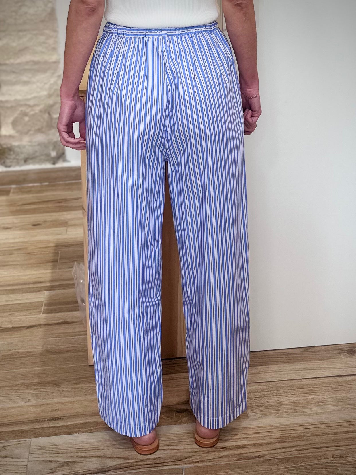 Pantalon fluide coton femme confortable de dos