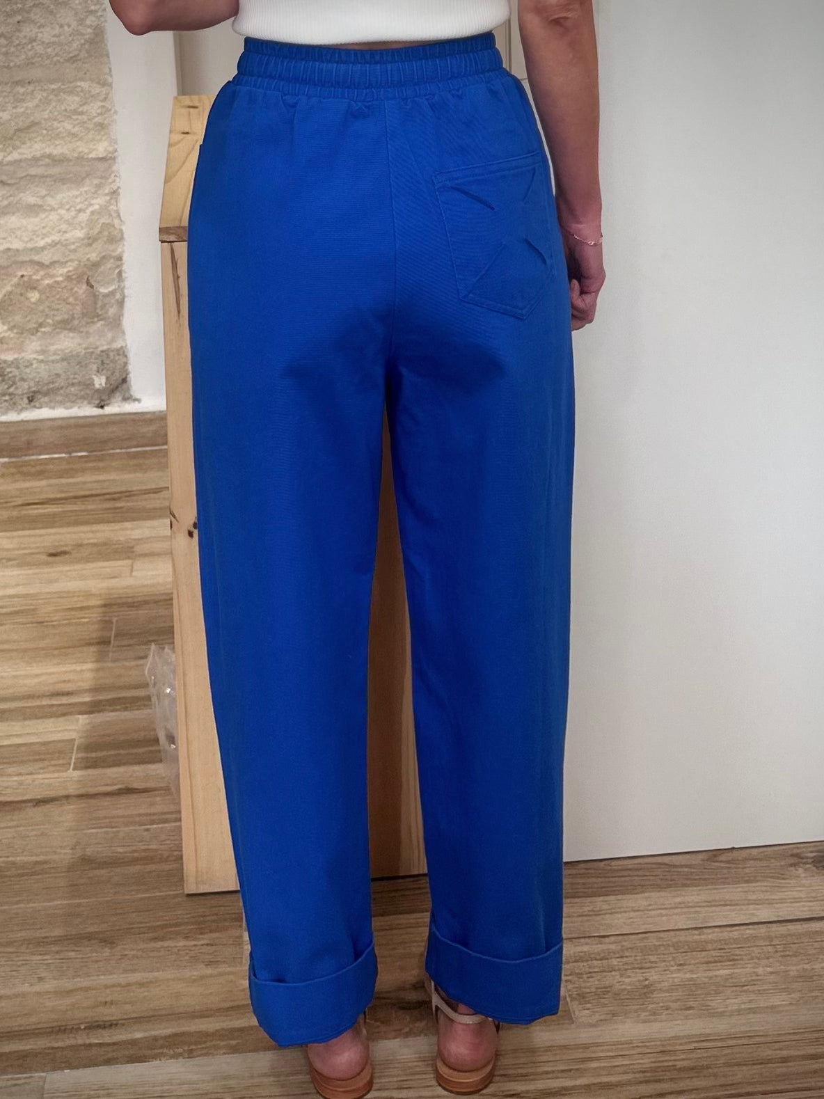 Pantalon taille élastique femme chic de dos