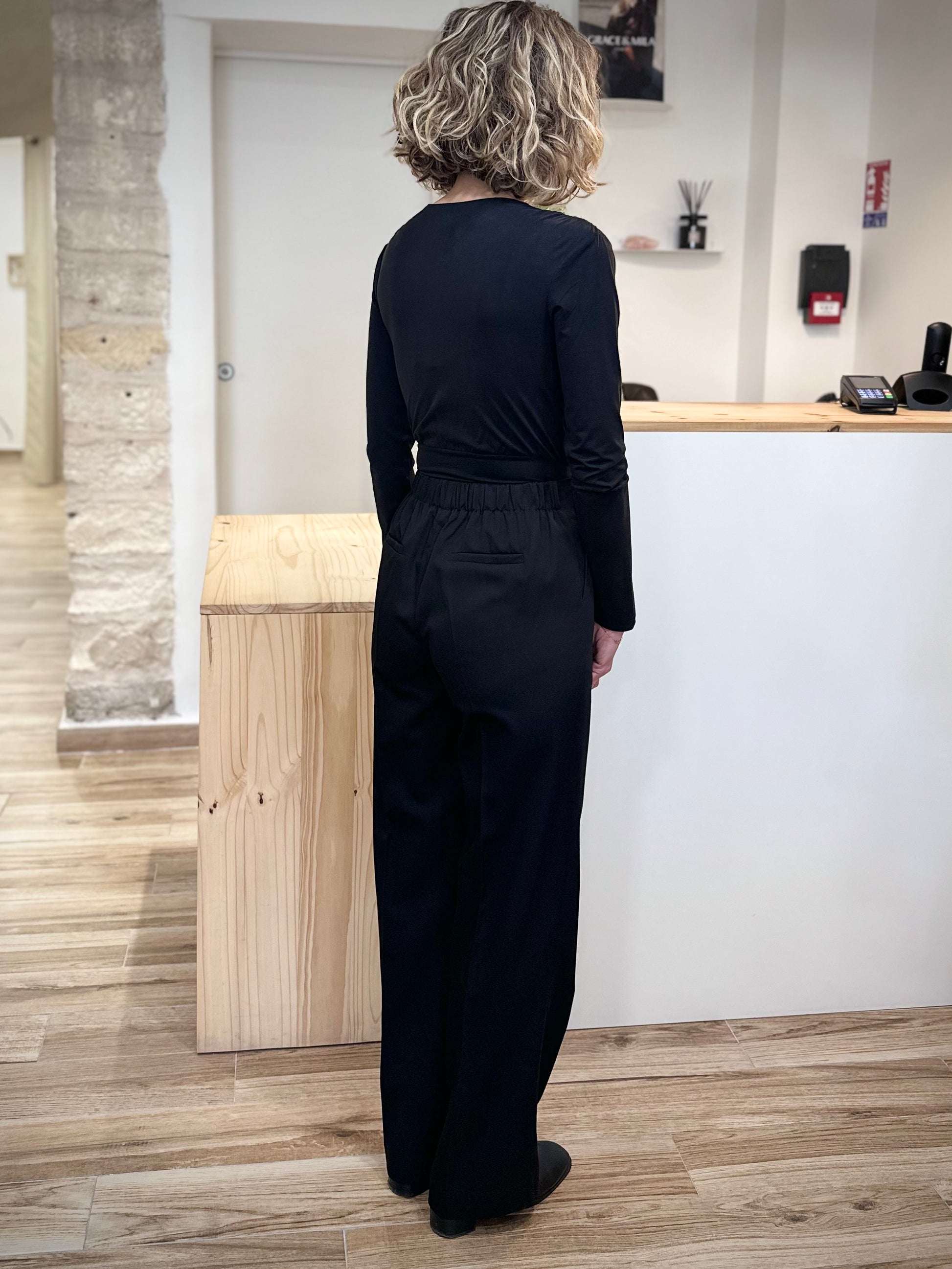 Pantalon tailleur STEWART noir pour look polyvalent de dos