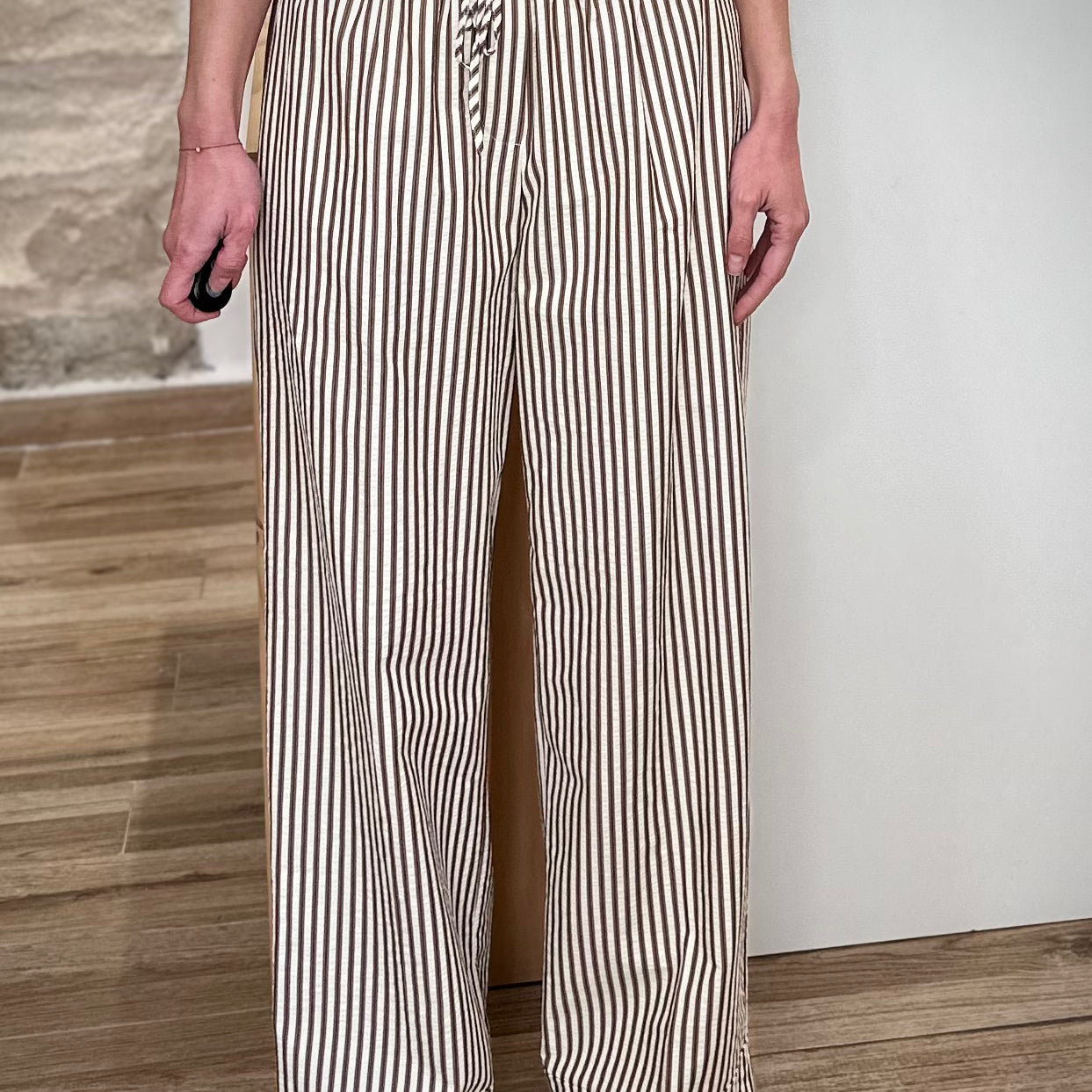 Pantalon fluide rayé femme coupe large élégante