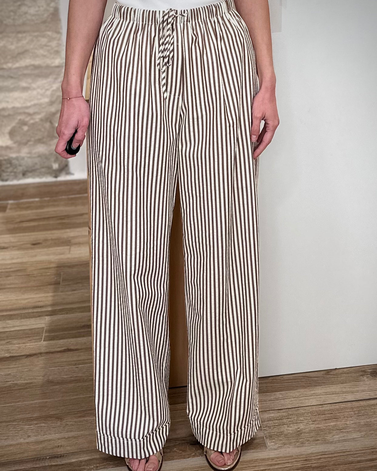 Pantalon fluide rayé femme coupe large élégante