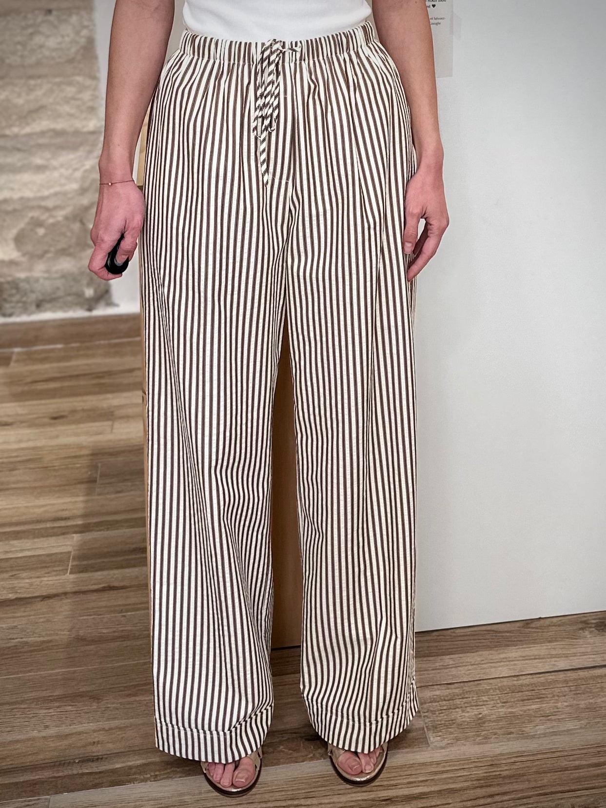 Pantalon fluide rayé femme coupe large élégante