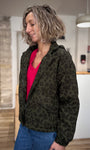 Poches à rabats et boutons pression parka femme
