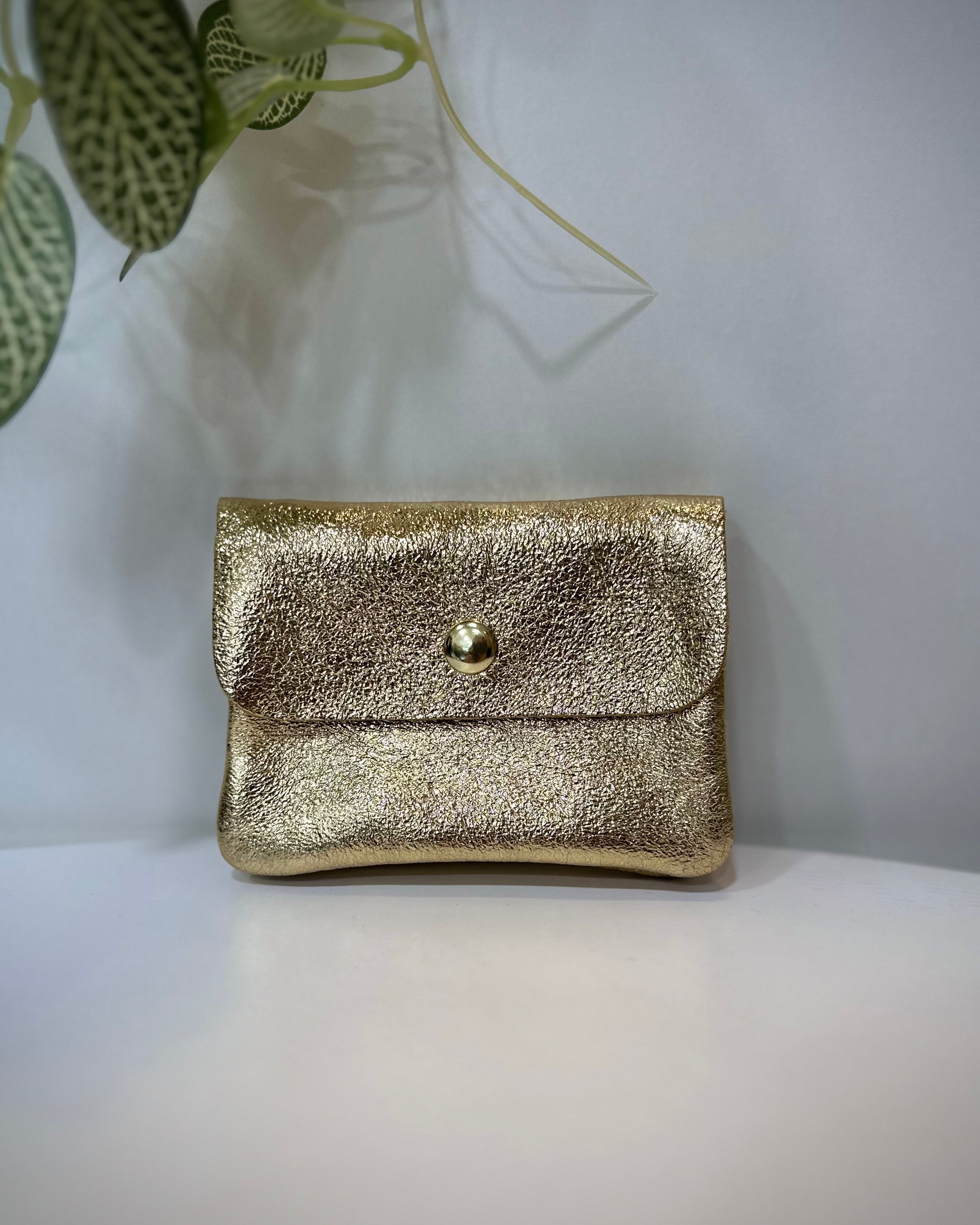 Porte-monnaie en cuir irisé doré modèle Solea sur fond clair