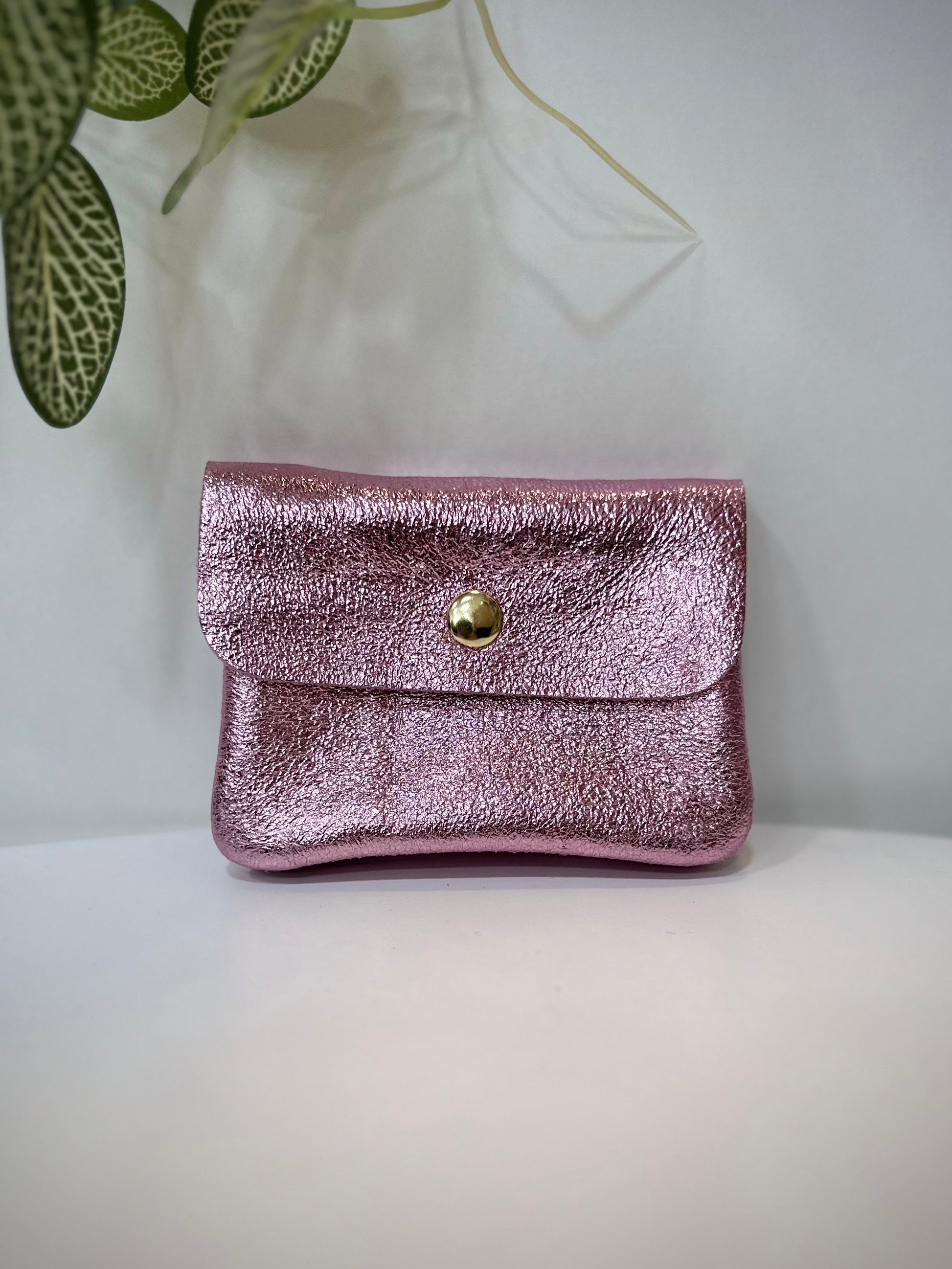 Porte-monnaie en cuir rose modèle Solea sur fond clair