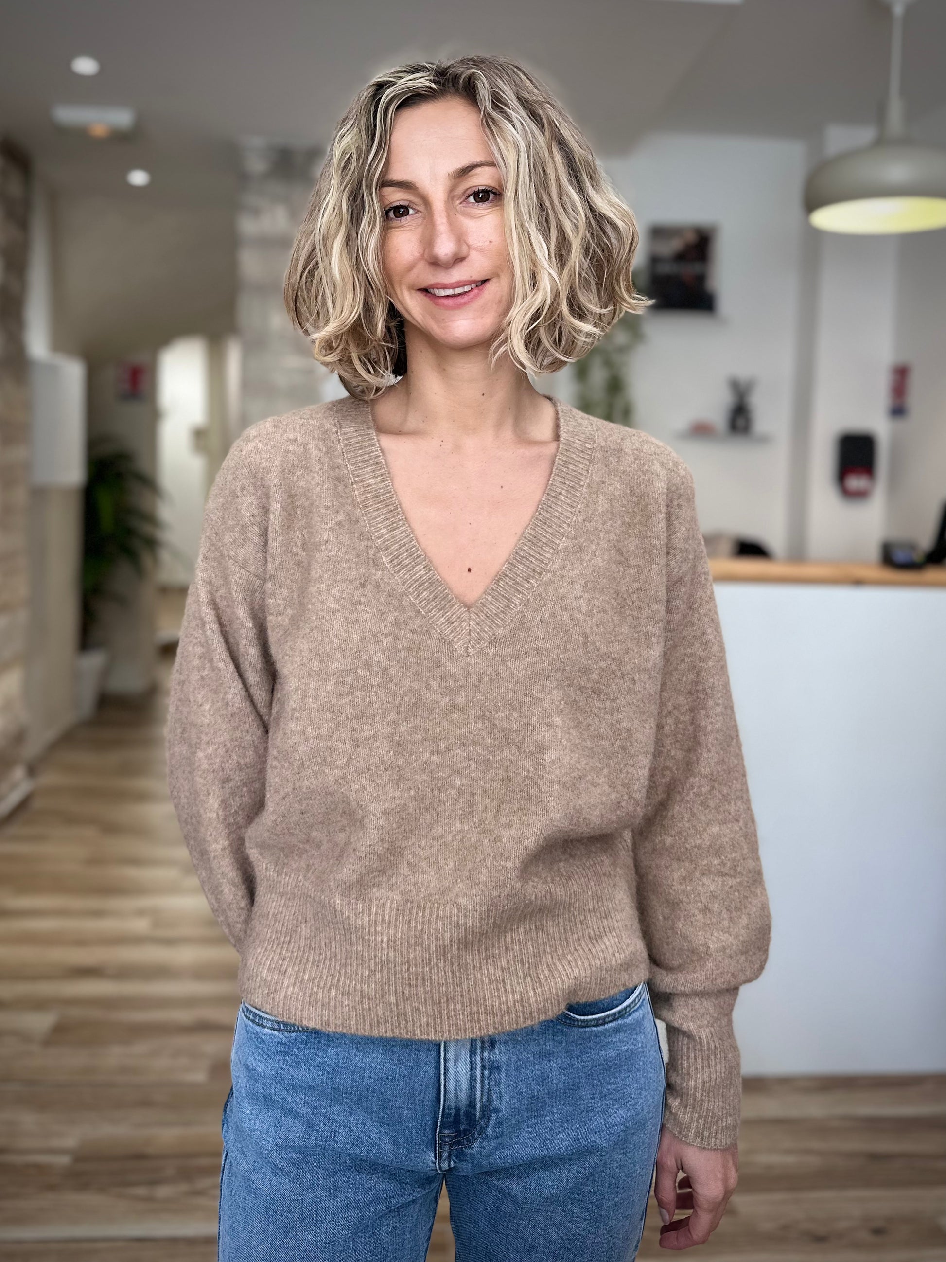 Pull femme beige manches longues et maille douce