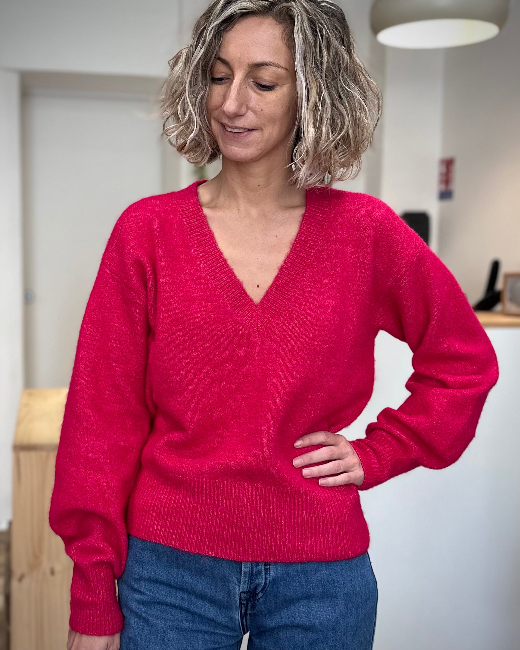 Pull MAGGY rose vu de face sur mannequin