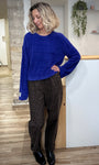 Look automne hiver femme avec pull bleu cocooning