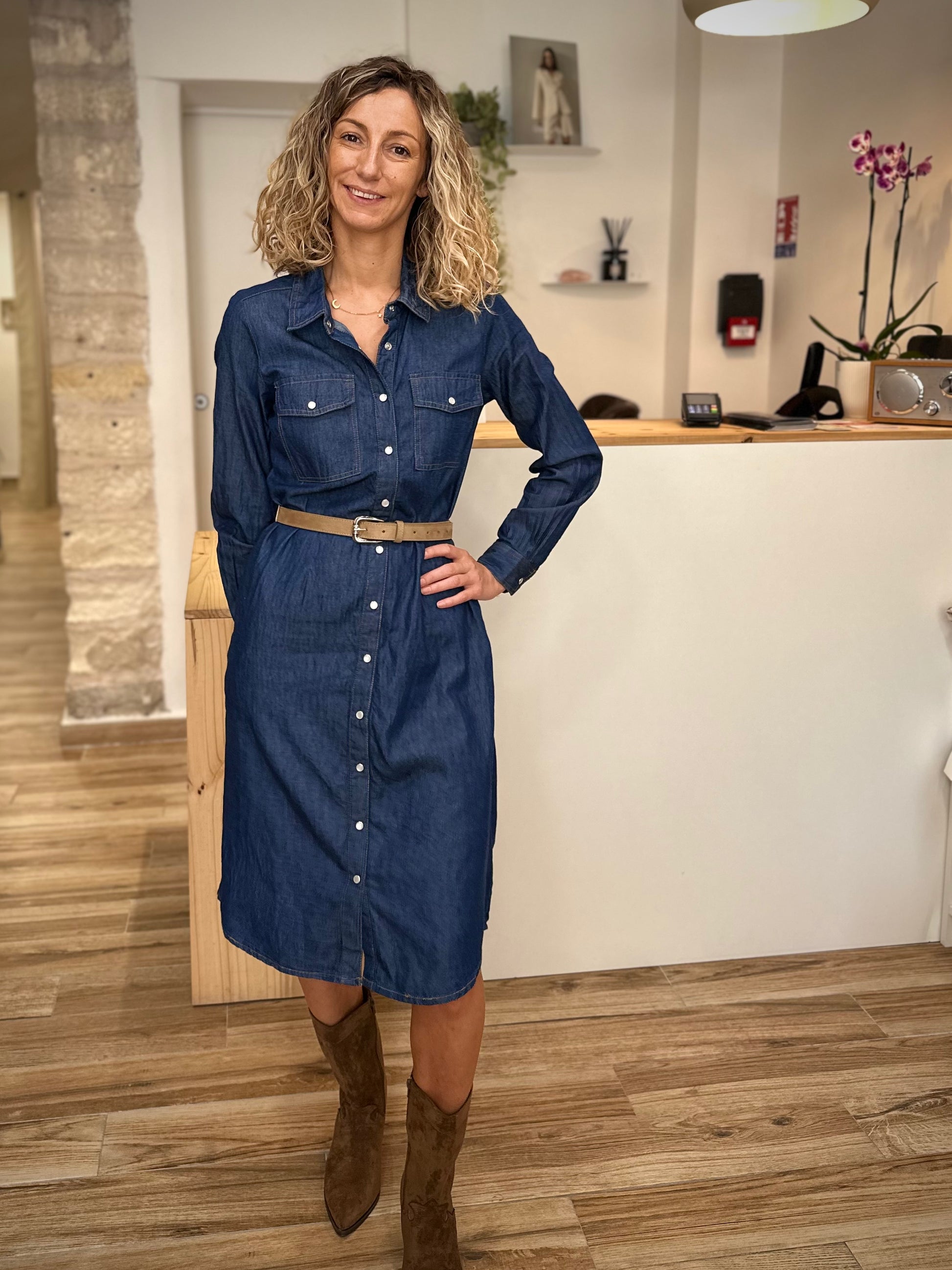Robe-chemise polyvalente en jean avc ceinture, look tendance