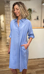 Robe légère bleu ciel avec poches latérales 