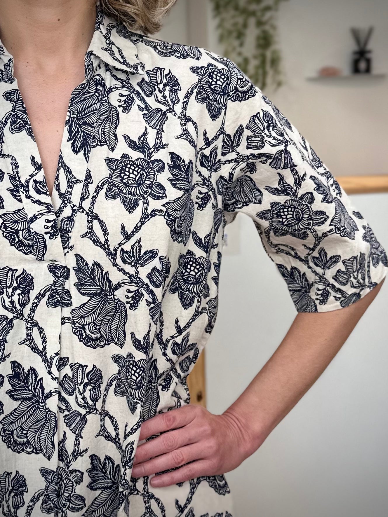Détail imprimé fleurs robe MADDIE 