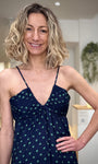 Robe longue marine avec décolleté froncé 