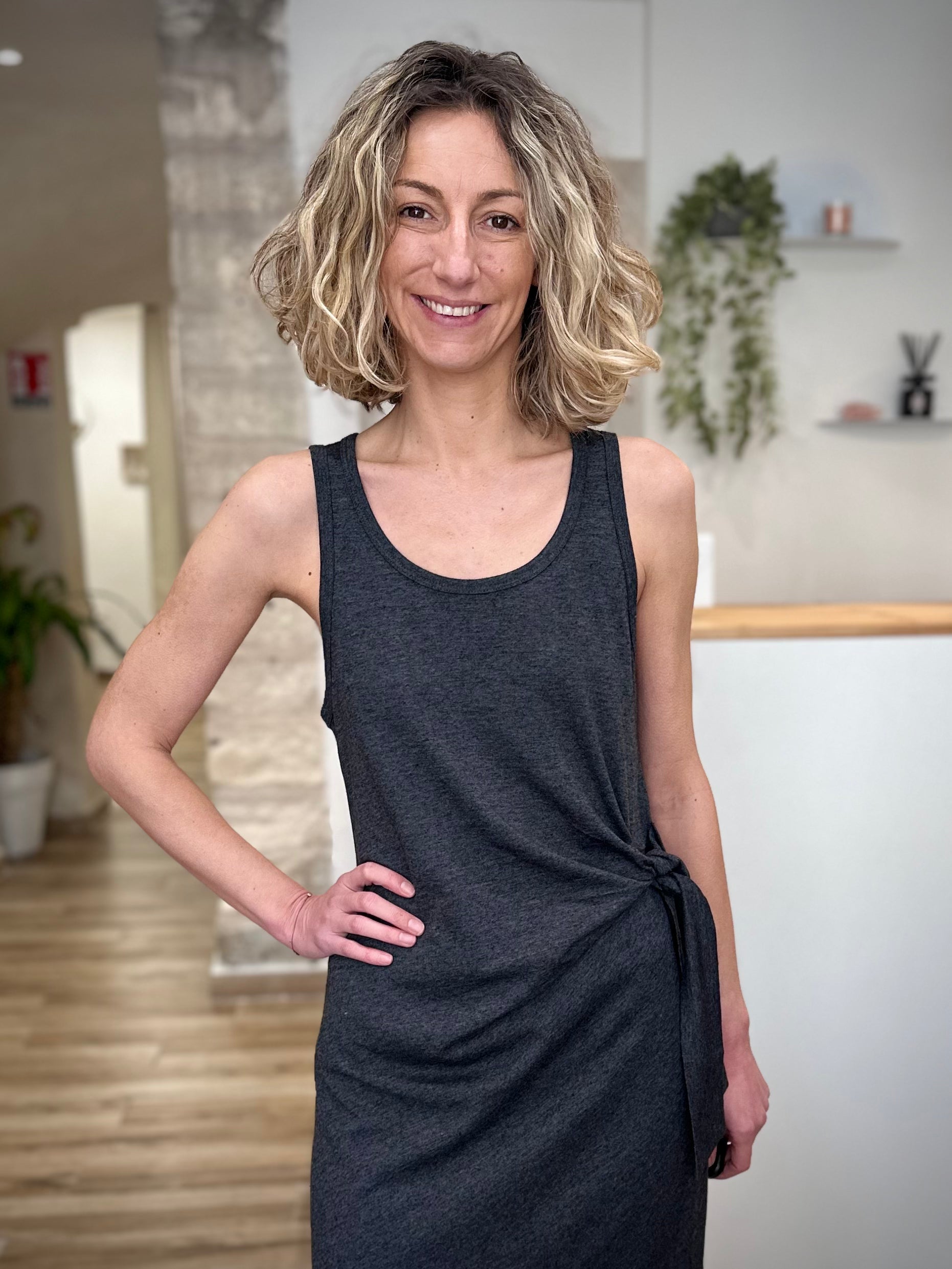 Robe débardeur femme style moderne 