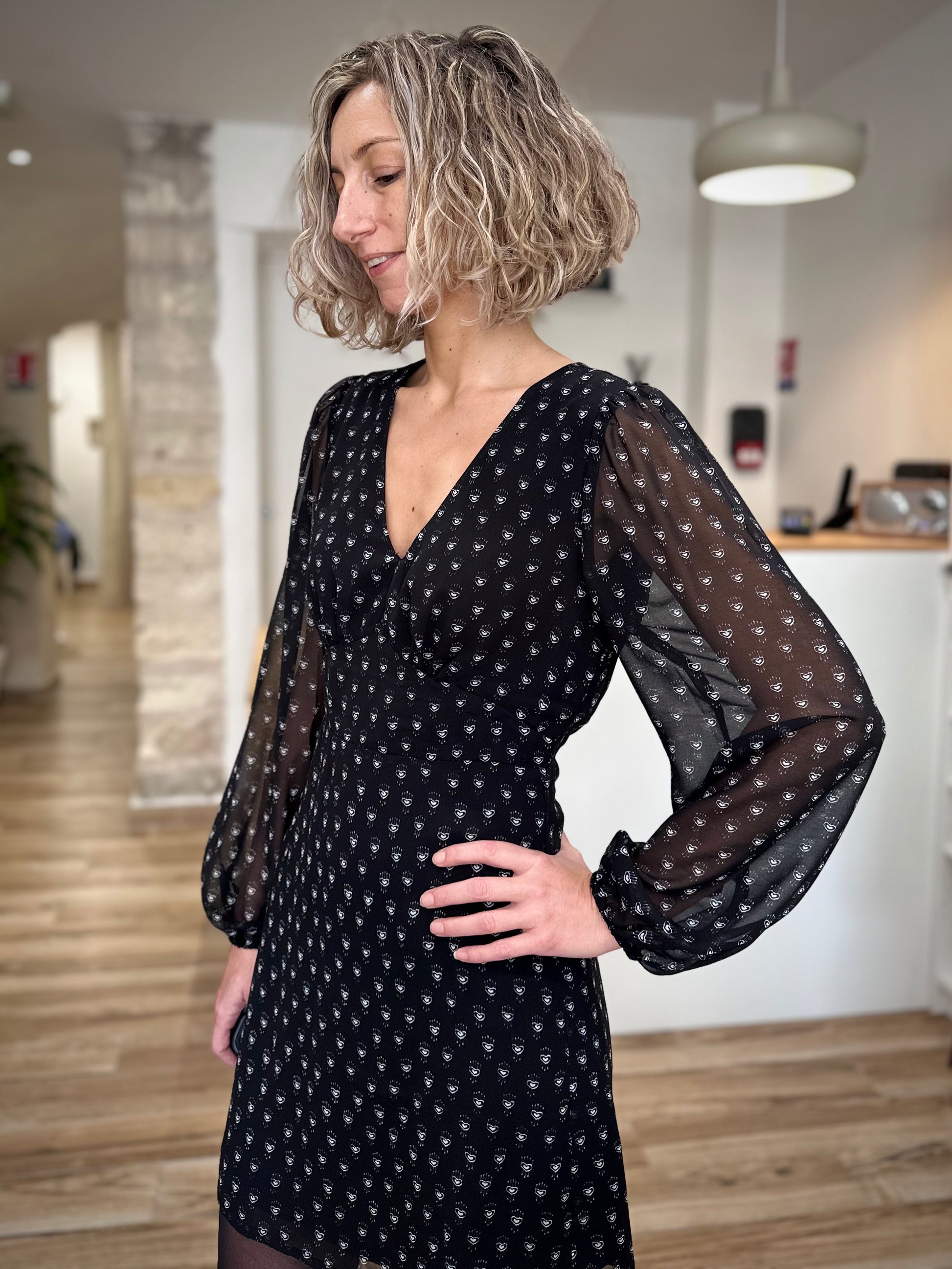 Buste doublé et effet aérien manches voile