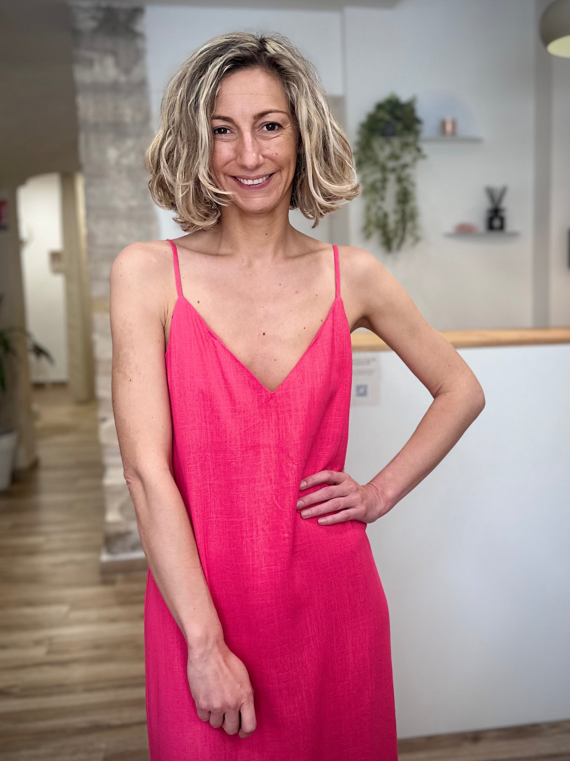 Robe femme sans manches style bohème chic 