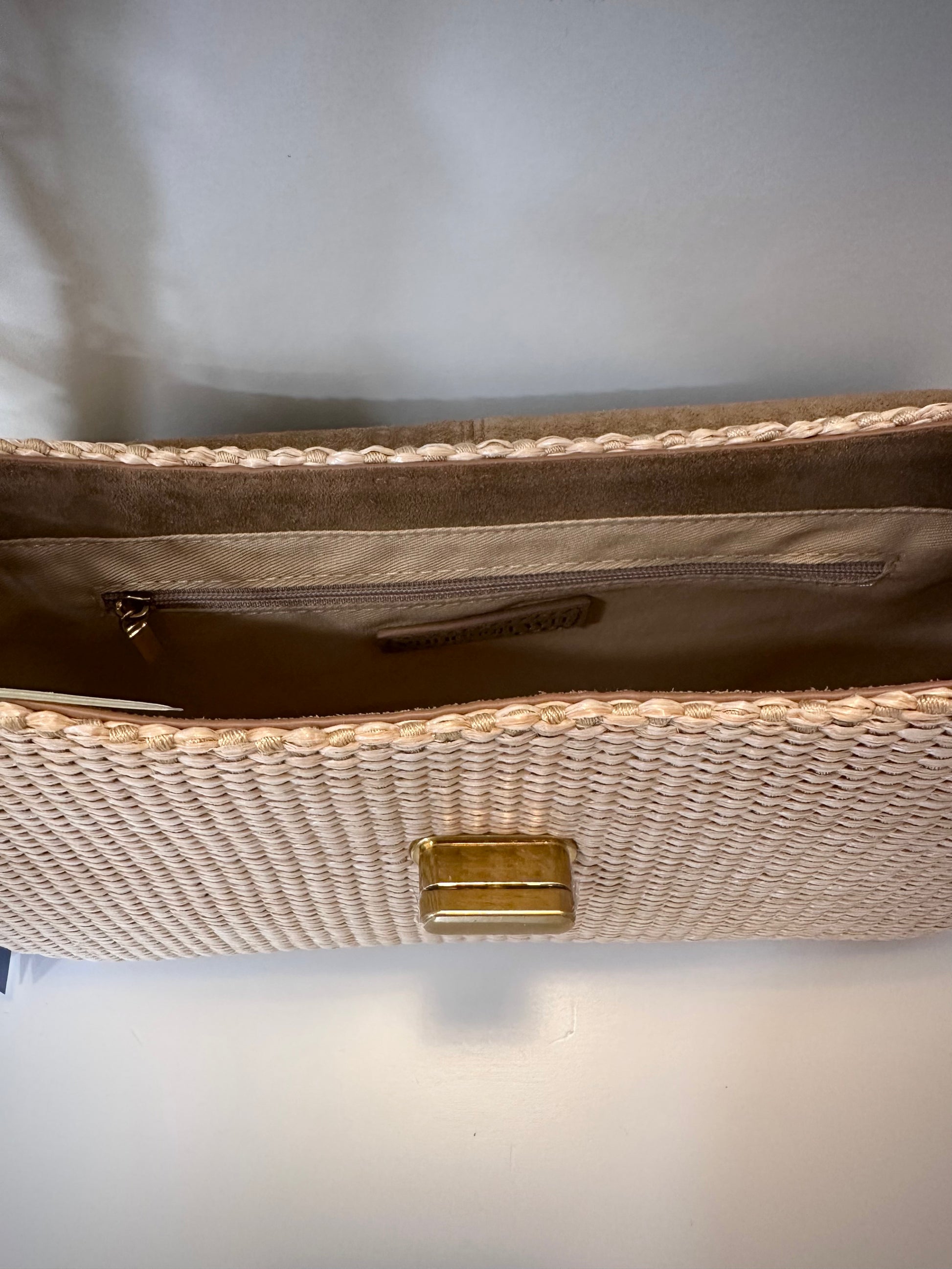 Intérieur du sac avec poche zippée visible