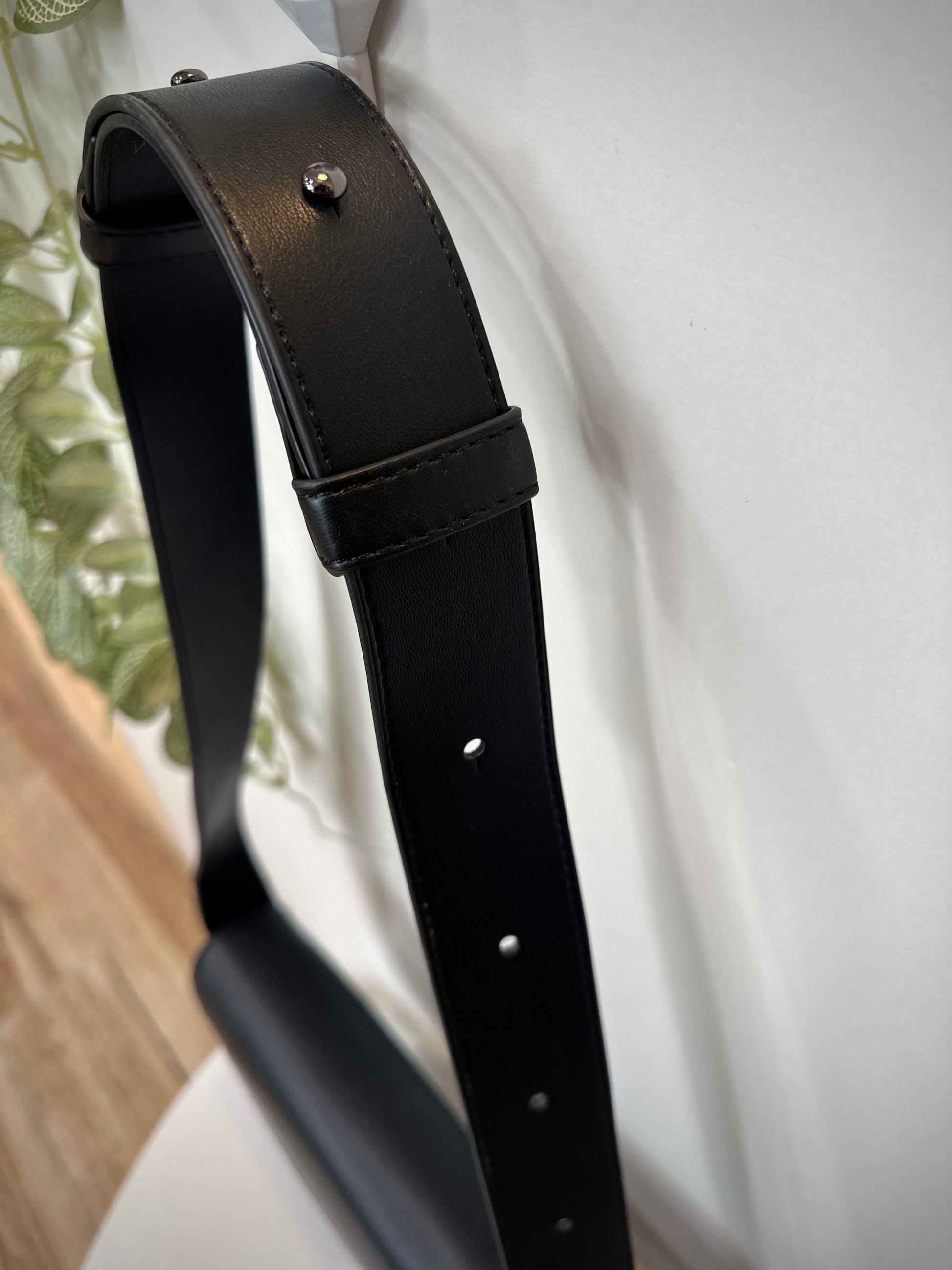 Détail de l’anse réglable du sac CLIFF