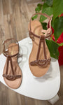 Sandales plates en cuir tan avec brides tressées 