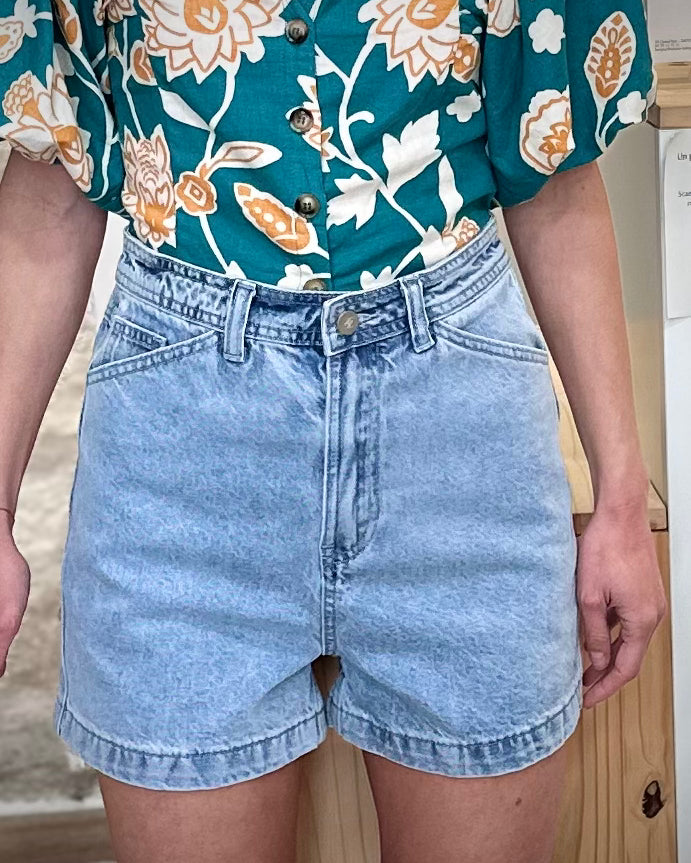Short denim femme coupe droite été 