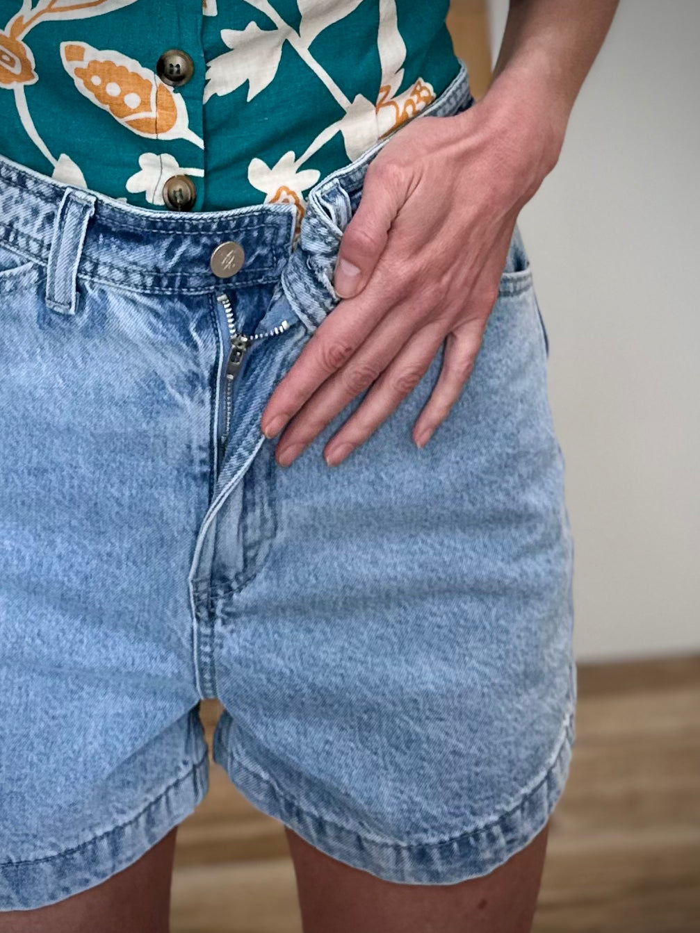 Détail fermeture zippée short verne