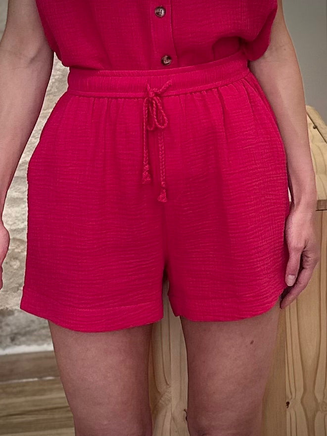 Short femme coupe large coloris fuchsia 
