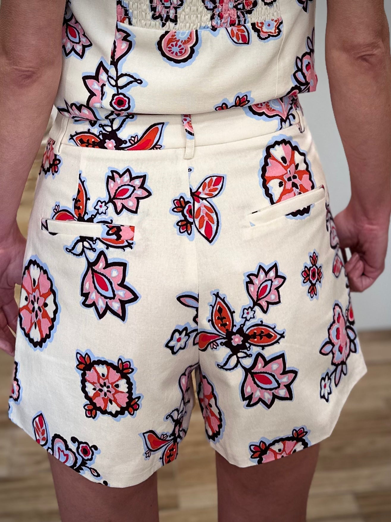 Détail fausses poches passepoilées short WEBBER 