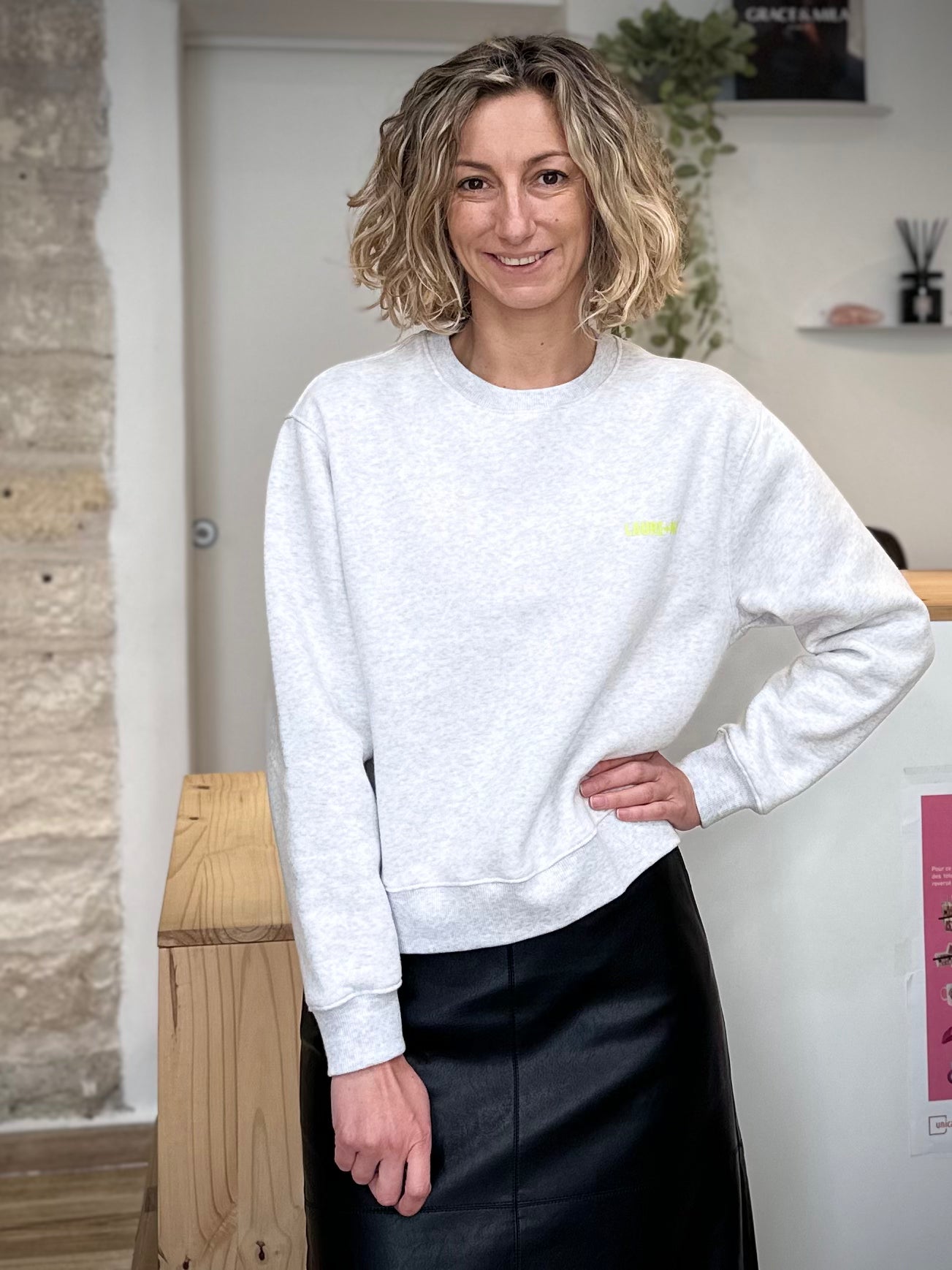 Sweat gris femme décontracté, col rond et manches longues