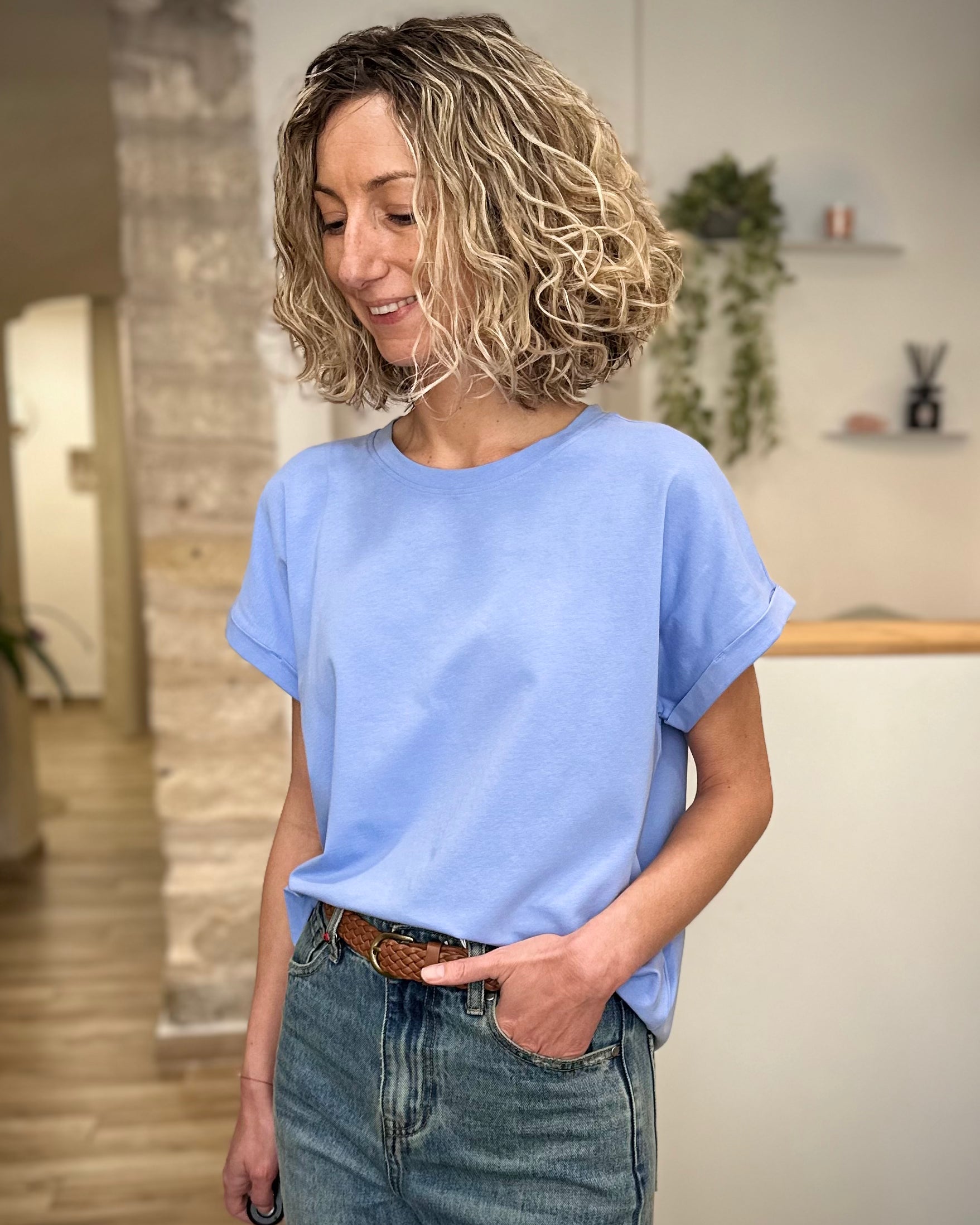 T-shirt femme bleu clair manches courtes avec revers 