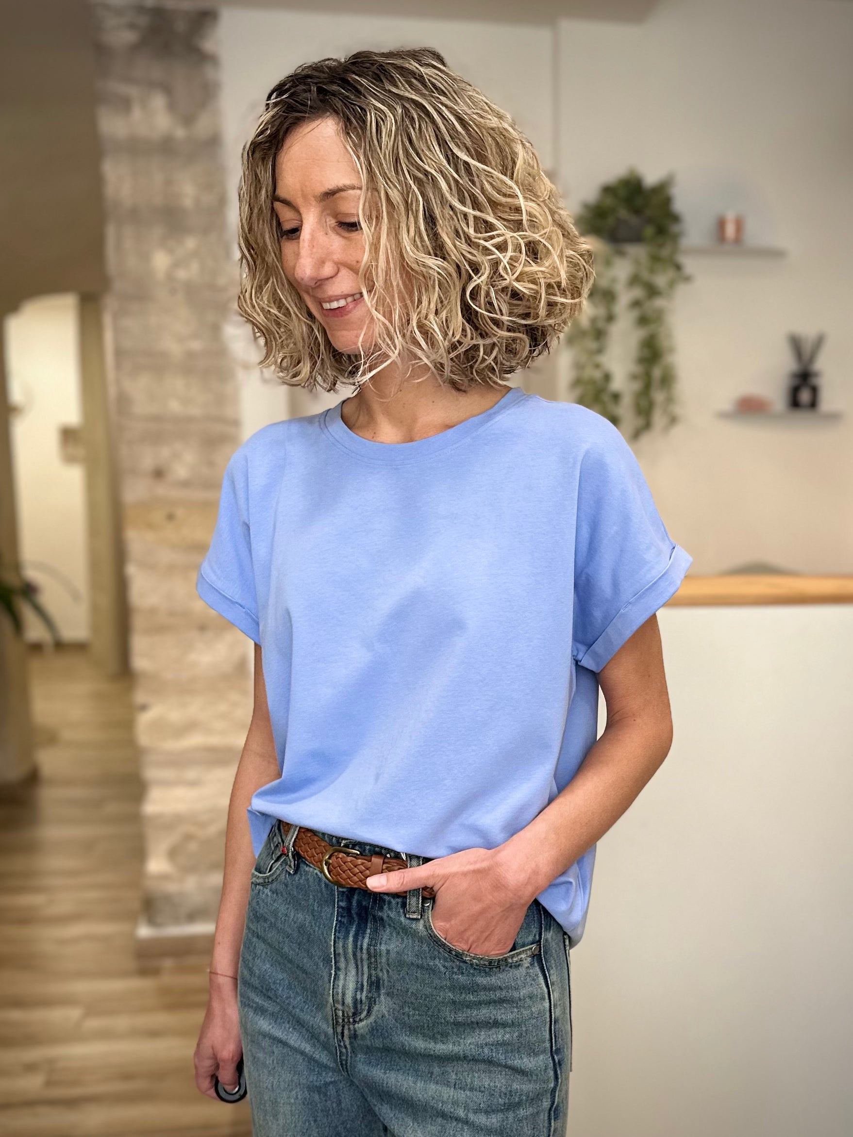 T-shirt femme bleu clair manches courtes avec revers 