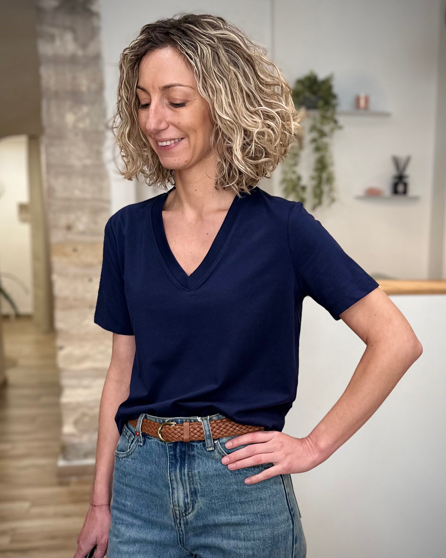 Haut bleu foncé femme style casual chic 