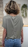 T-shirt oversize kaki silhouette moderne de dos