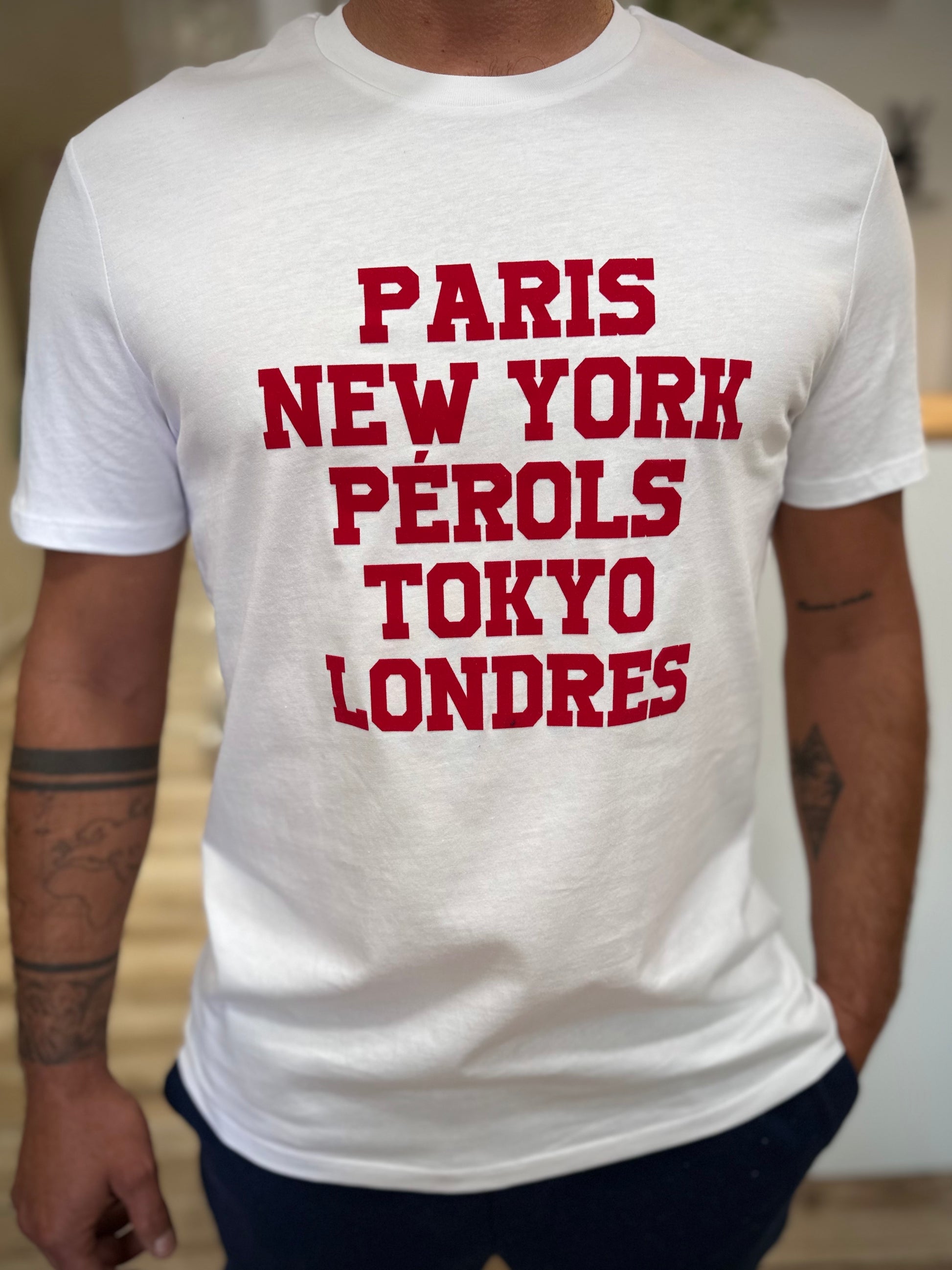 Tee-shirt imprimé villes du monde et Pérols effet velours rouge