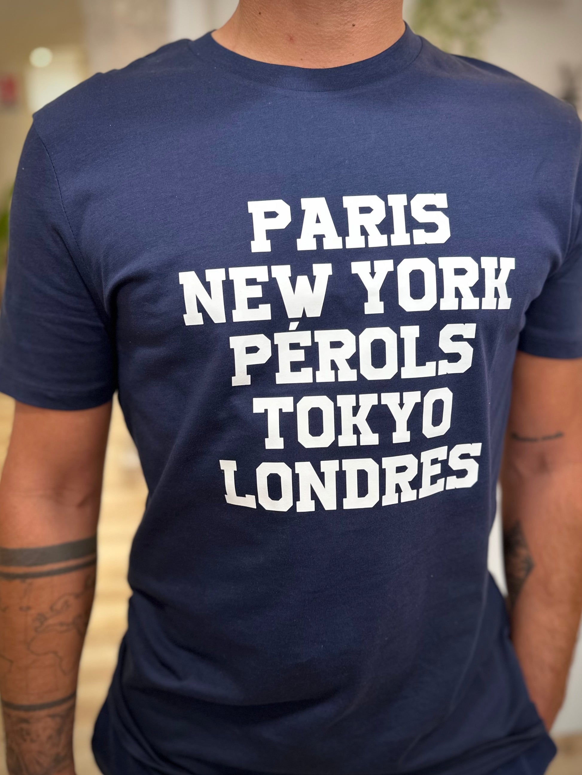 Tee-shirt homme esprit voyage villes iconiques et Pérols